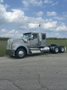 2025 KENWORTH W990 CONVENTIONAL KV132279-01