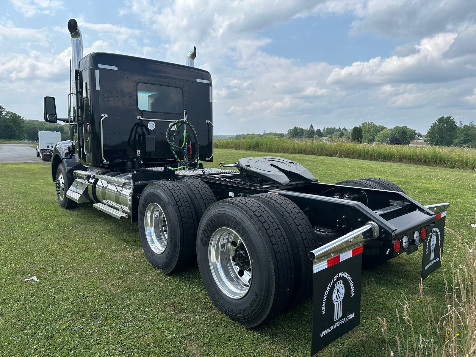 2025 KENWORTH T880 - image 4 of 6