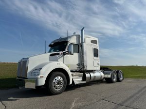 2024 KENWORTH T880 KV386406-01