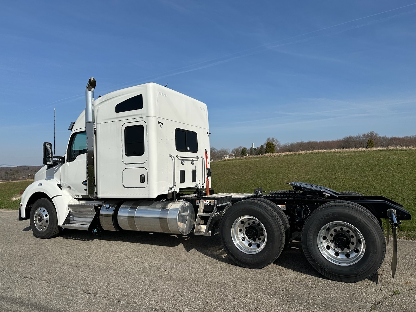 2024 KENWORTH T880 - image 3 of 6