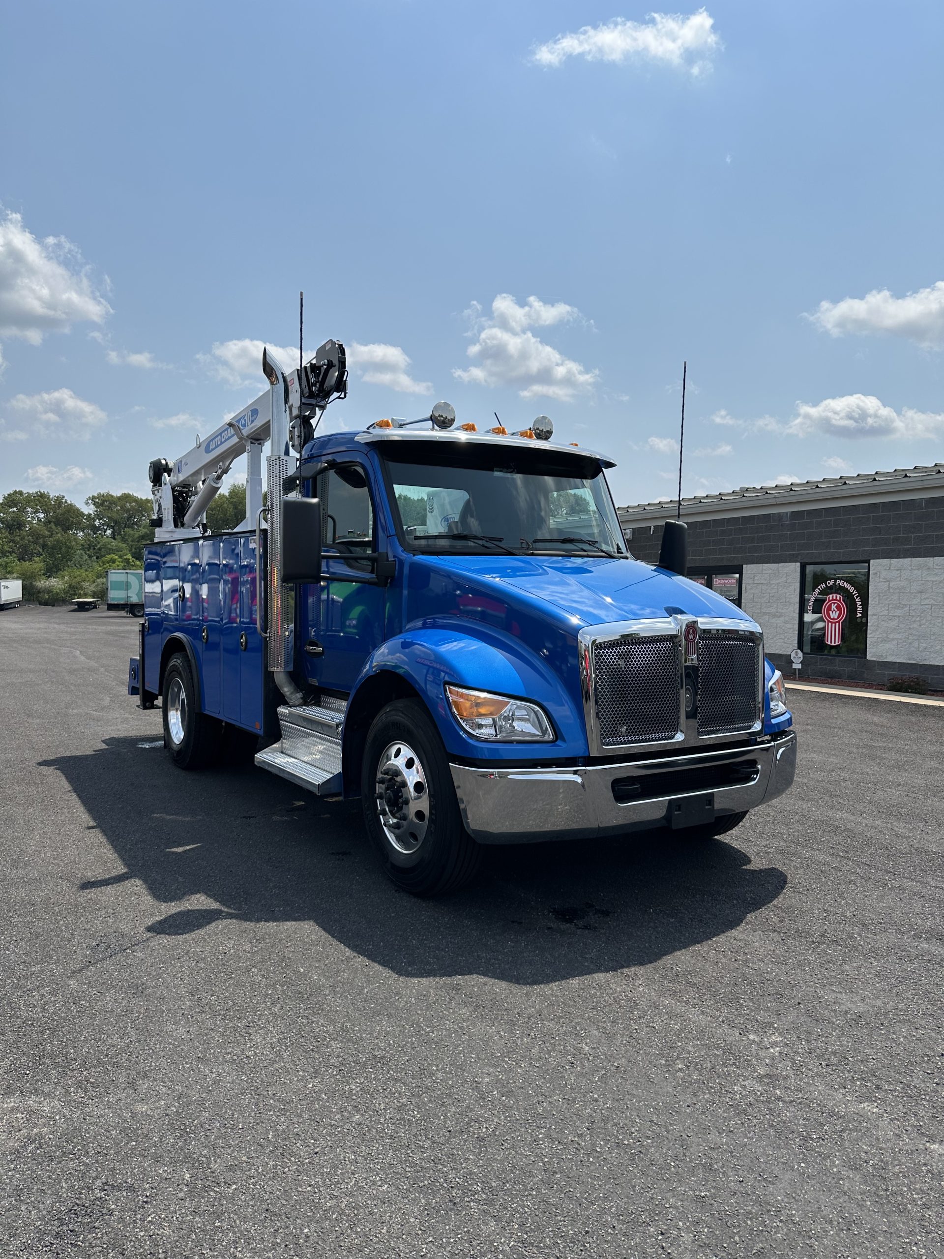 2025 KENWORTH T280 - image 3 of 6