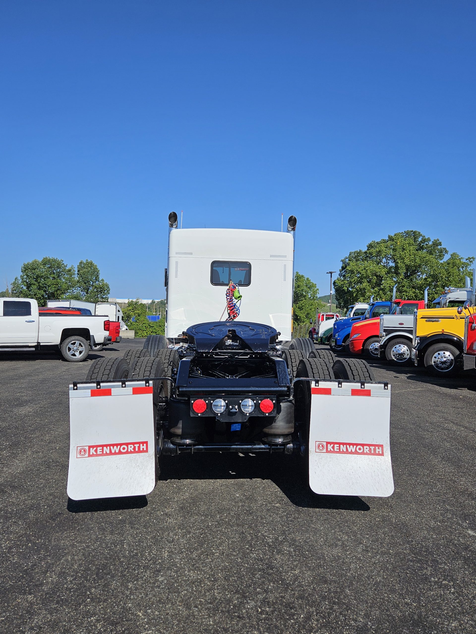 2025 KENWORTH W900 - image 5 of 6