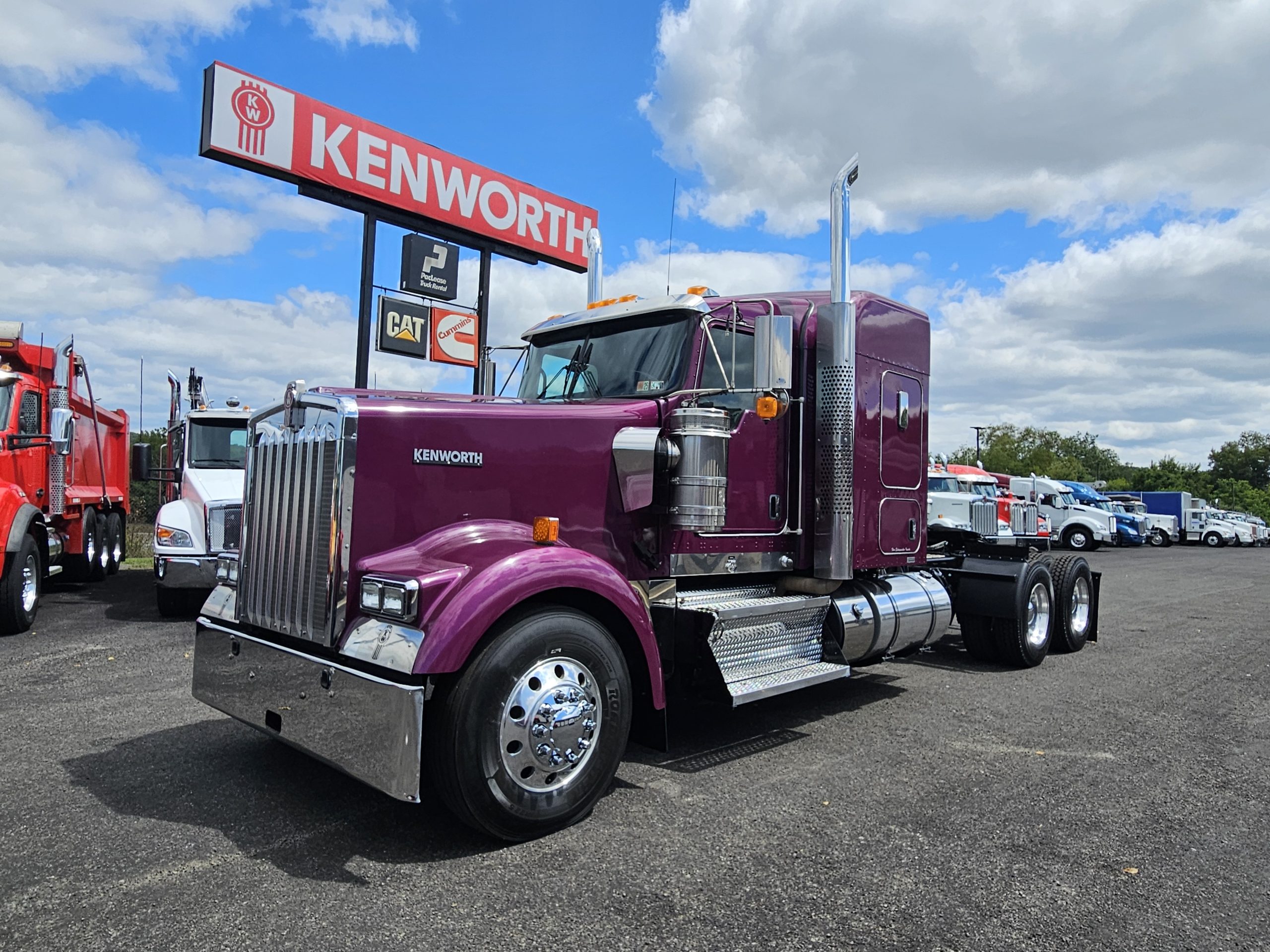 2020 KENWORTH W900L - image 1 of 6