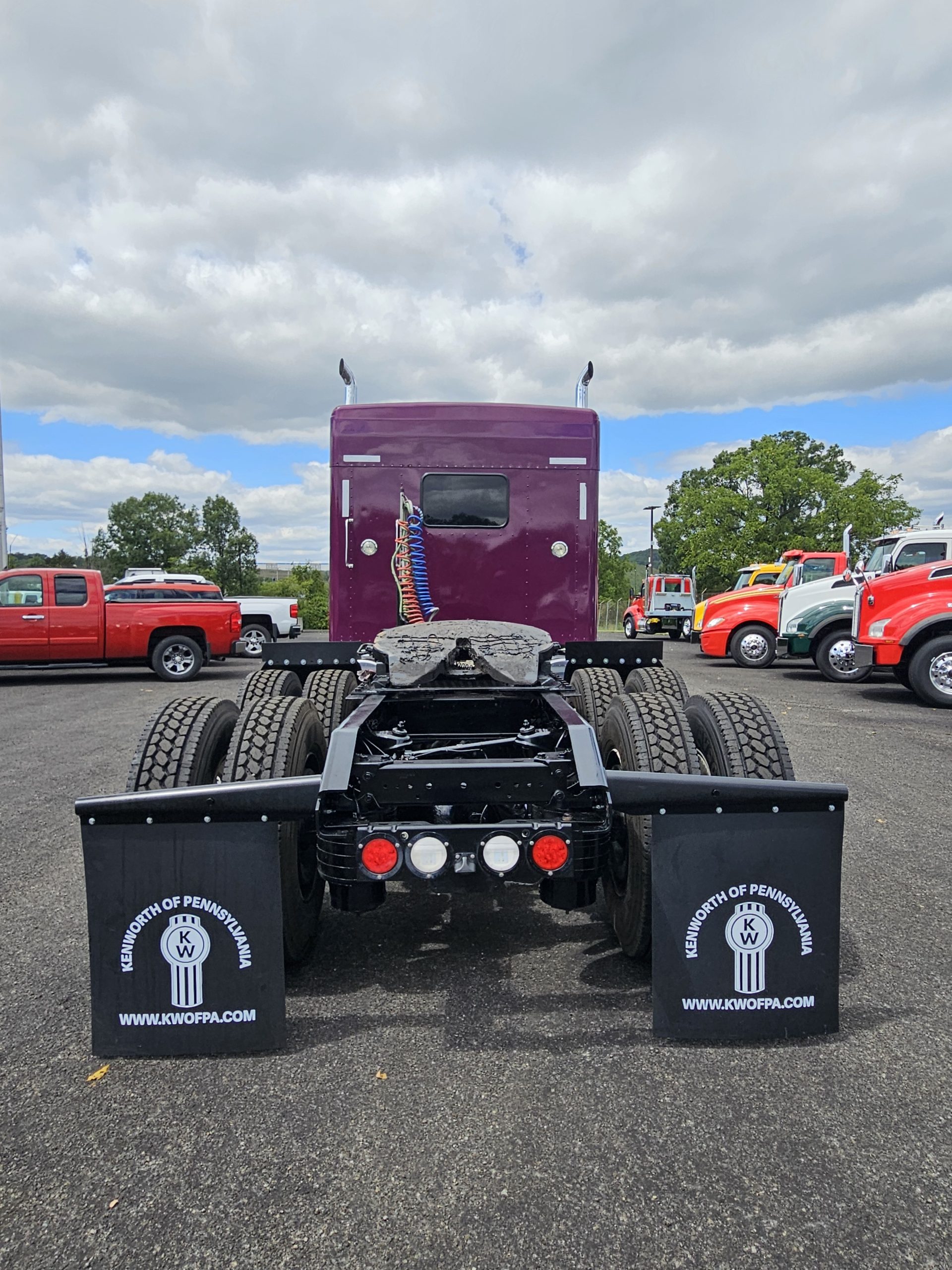 2020 KENWORTH W900L - image 5 of 6