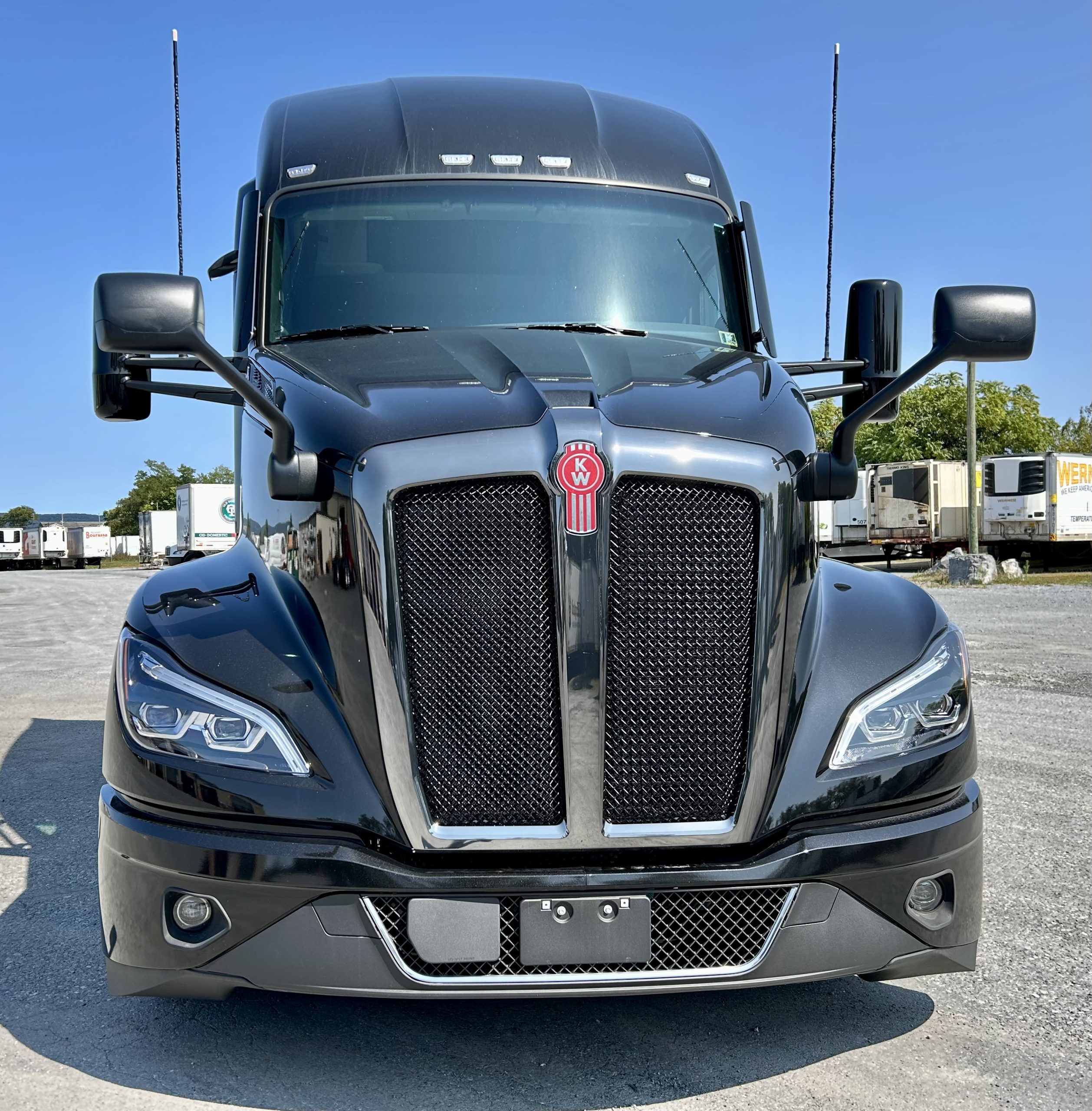 2024 KENWORTH T680 - image 4 of 6