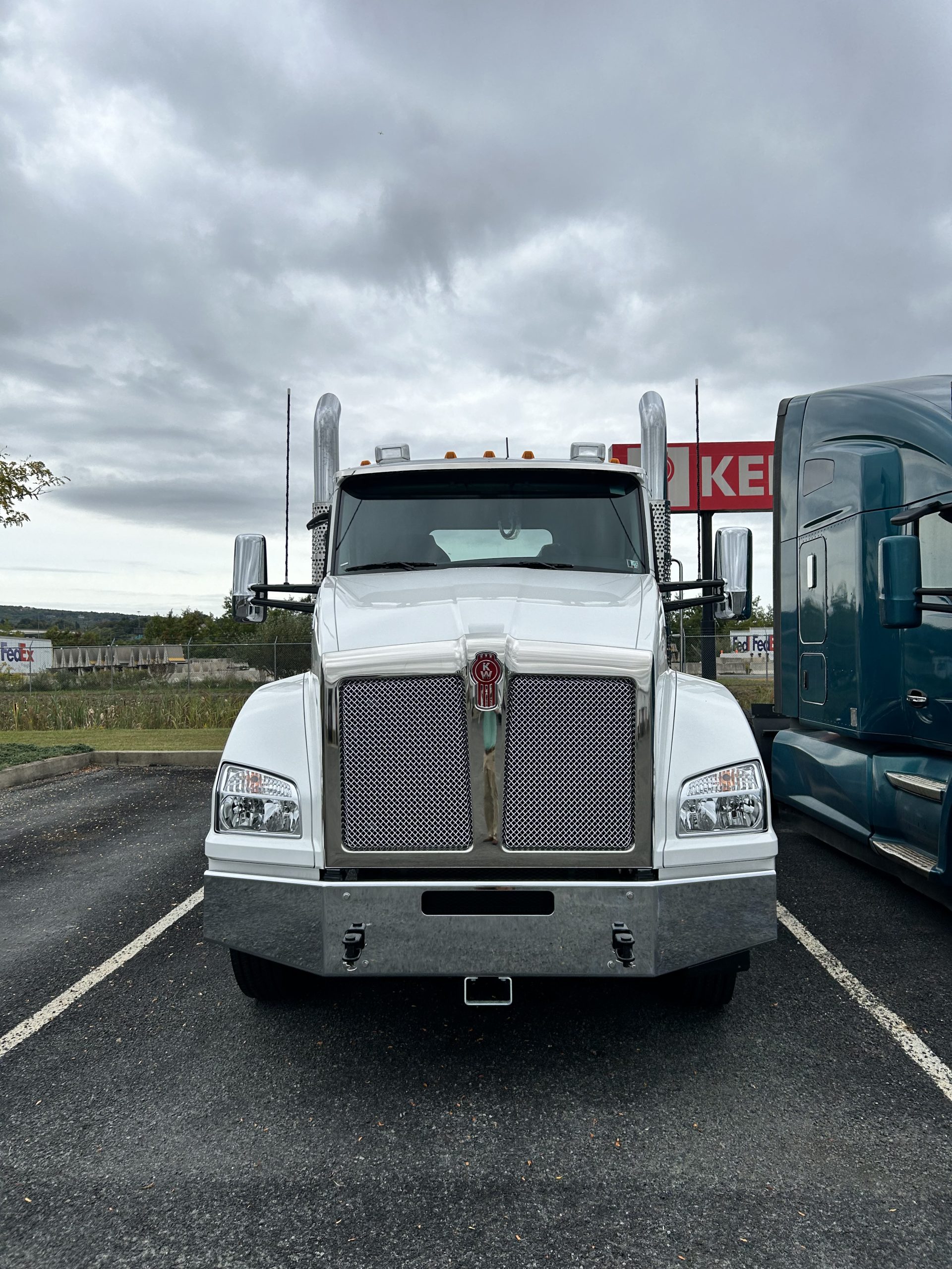 2025 KENWORTH T880 - image 4 of 4