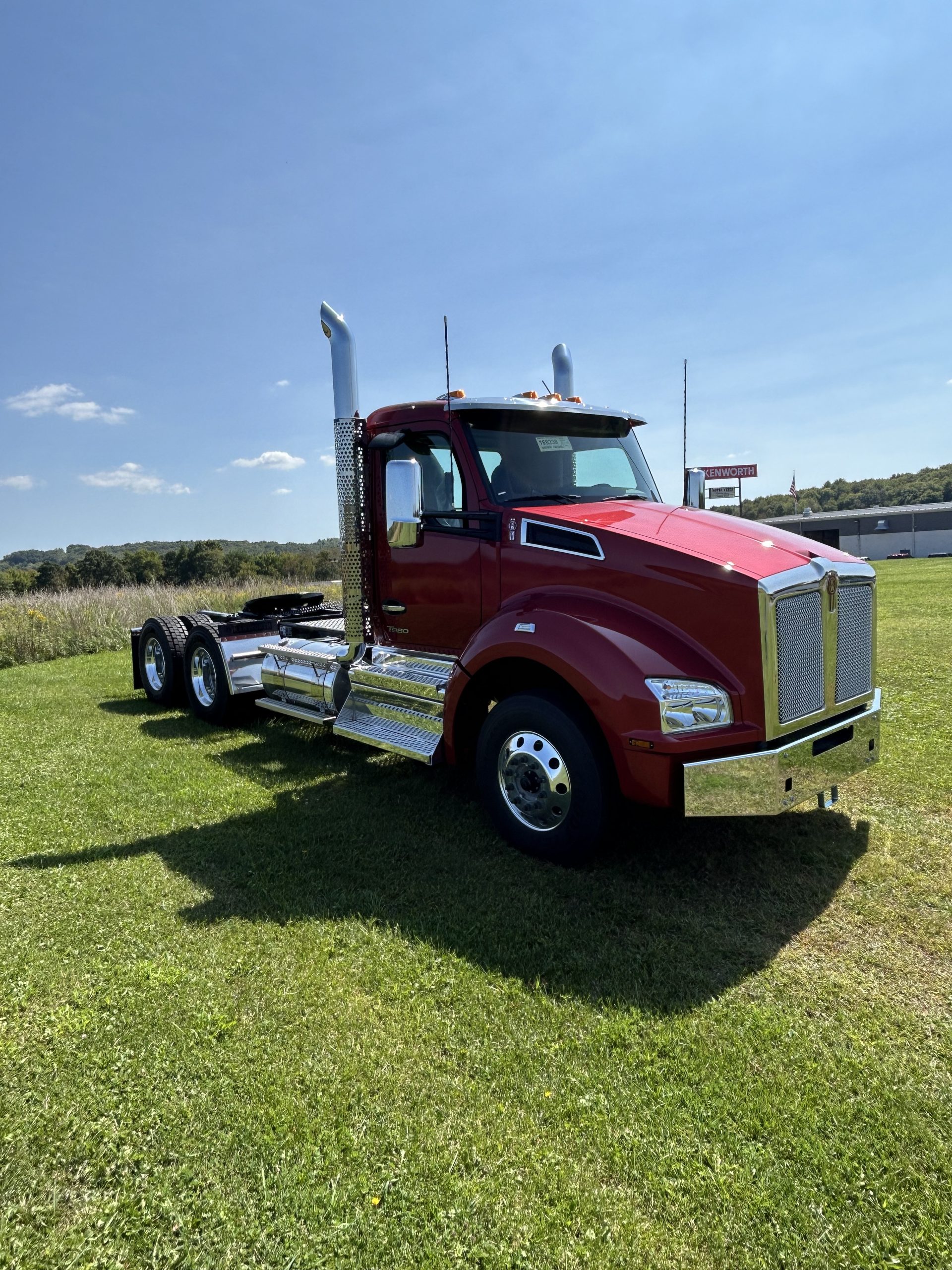 2025 KENWORTH T880 - image 5 of 6