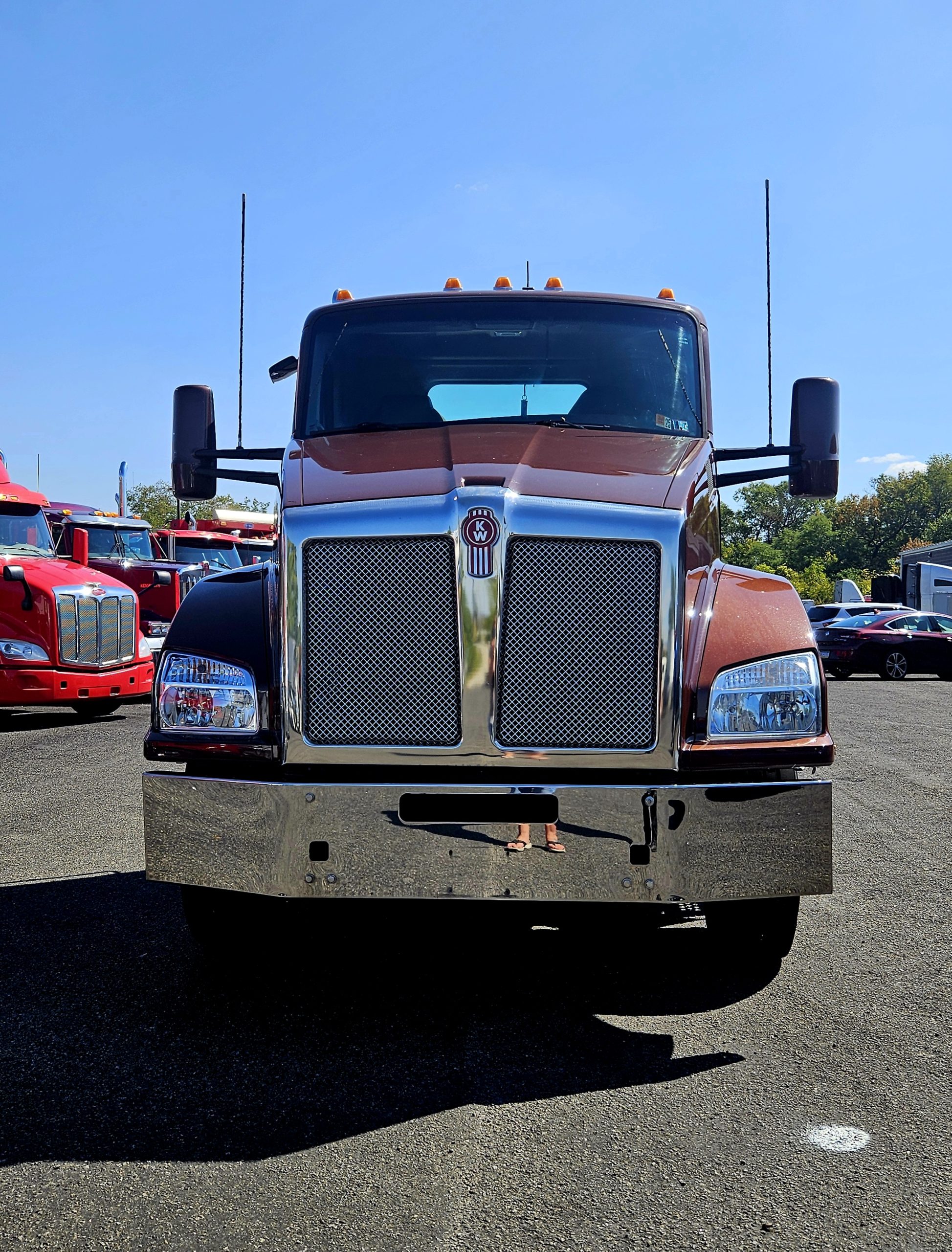 2017 KENWORTH T880 - image 2 of 6