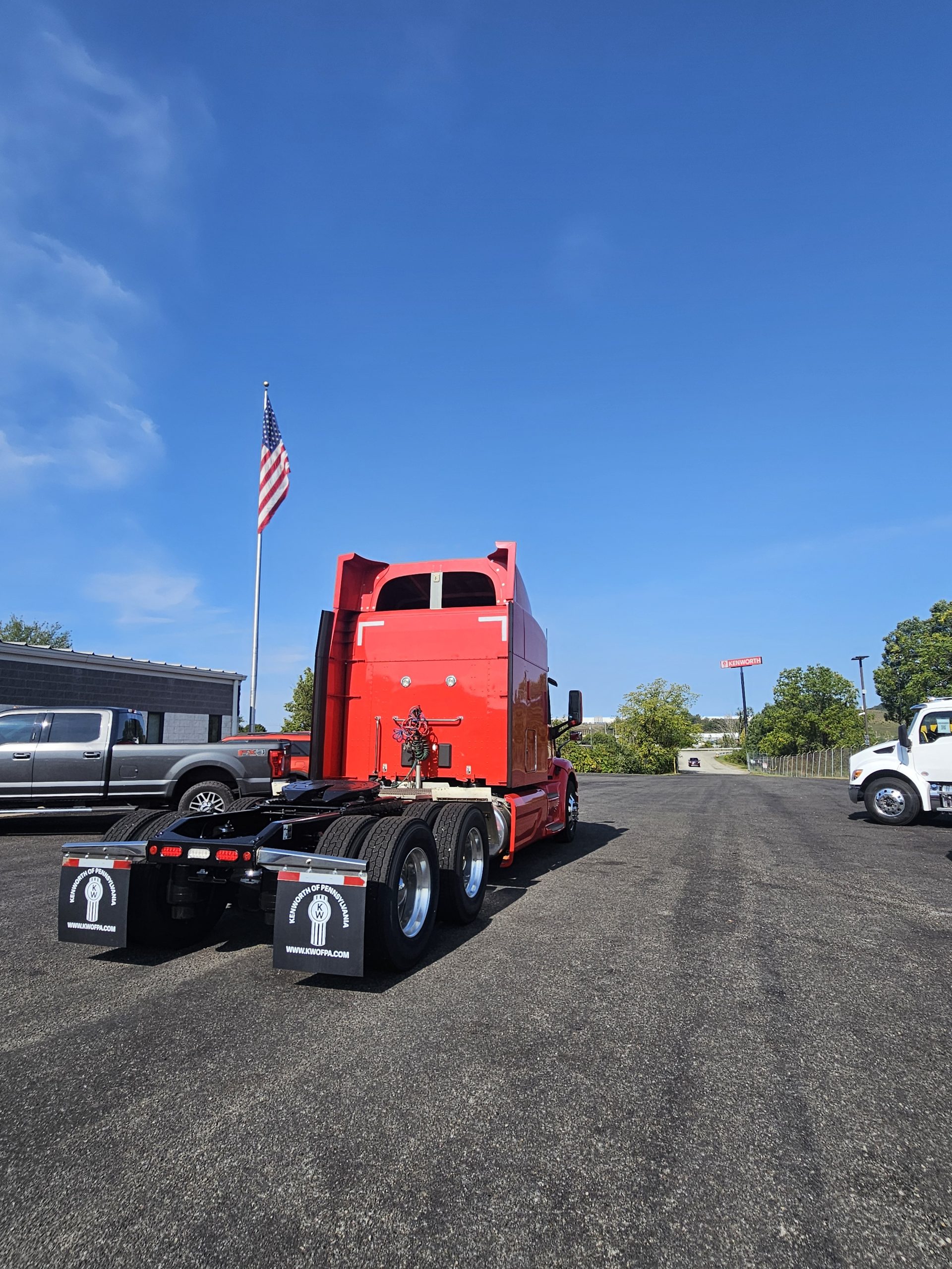 2020 PETERBILT 579 - image 3 of 6