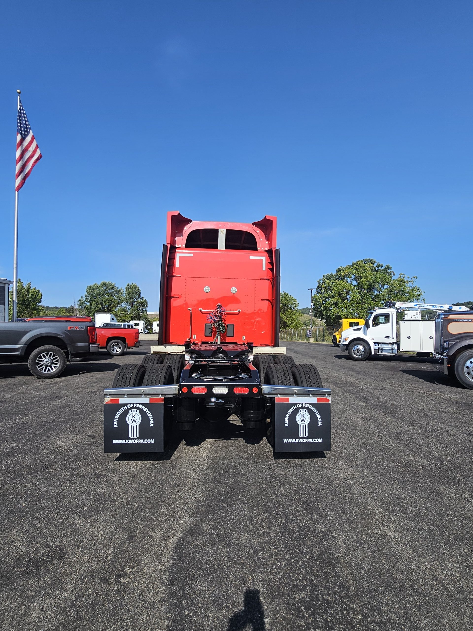 2020 PETERBILT 579 - image 4 of 6