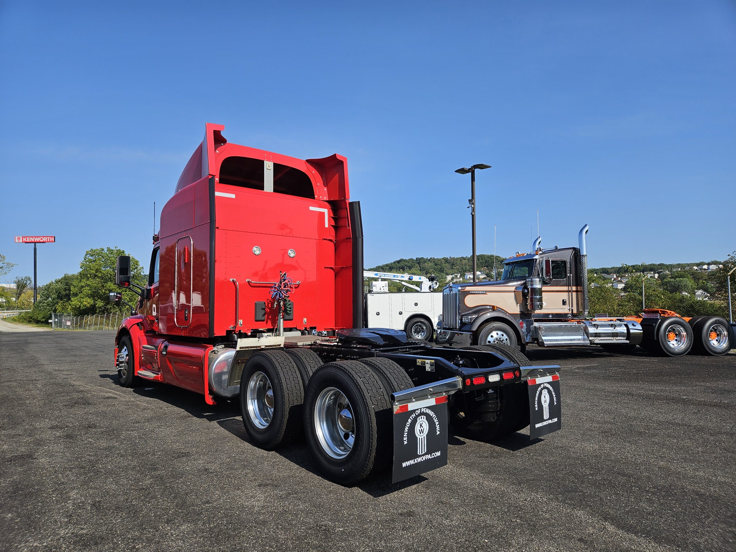 2020 PETERBILT 579 - image 5 of 6