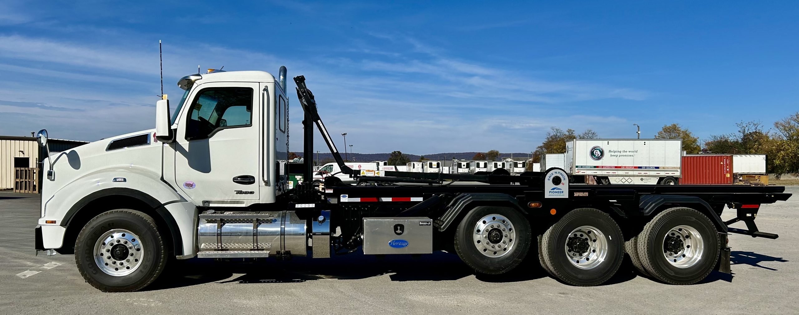 2025 KENWORTH T880 - image 3 of 6