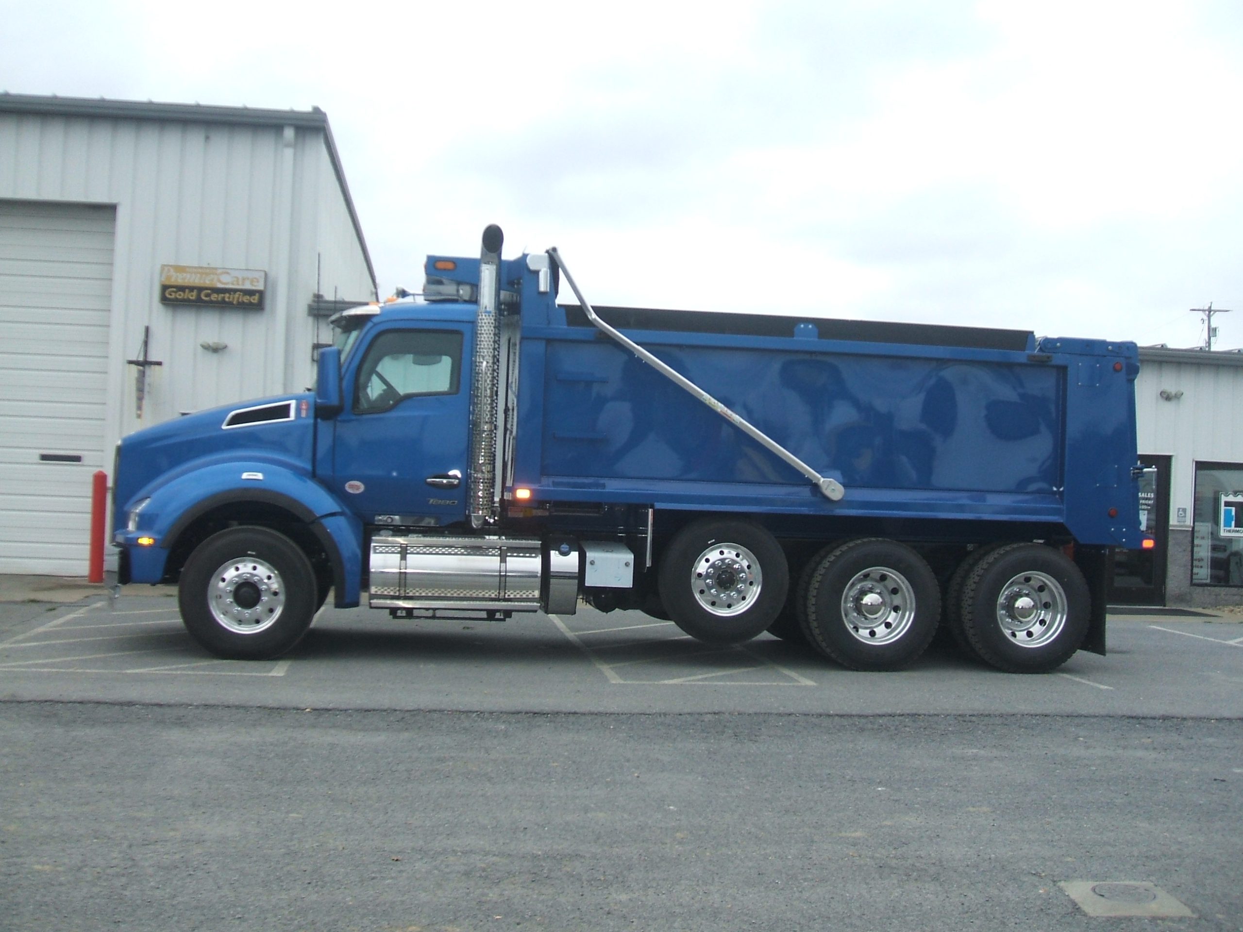 2025 KENWORTH T880 - image 4 of 6