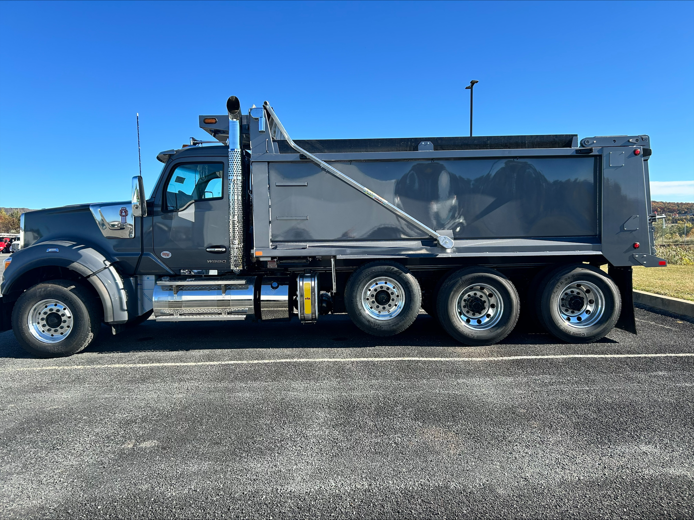 2025 KENWORTH W990 - image 4 of 4