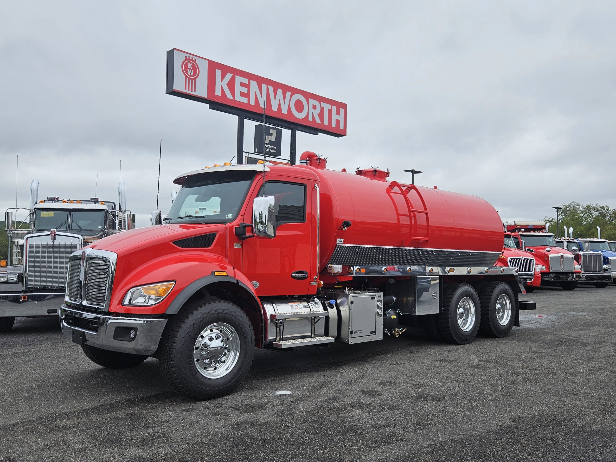 2024 KENWORTH T480 - image 1 of 6