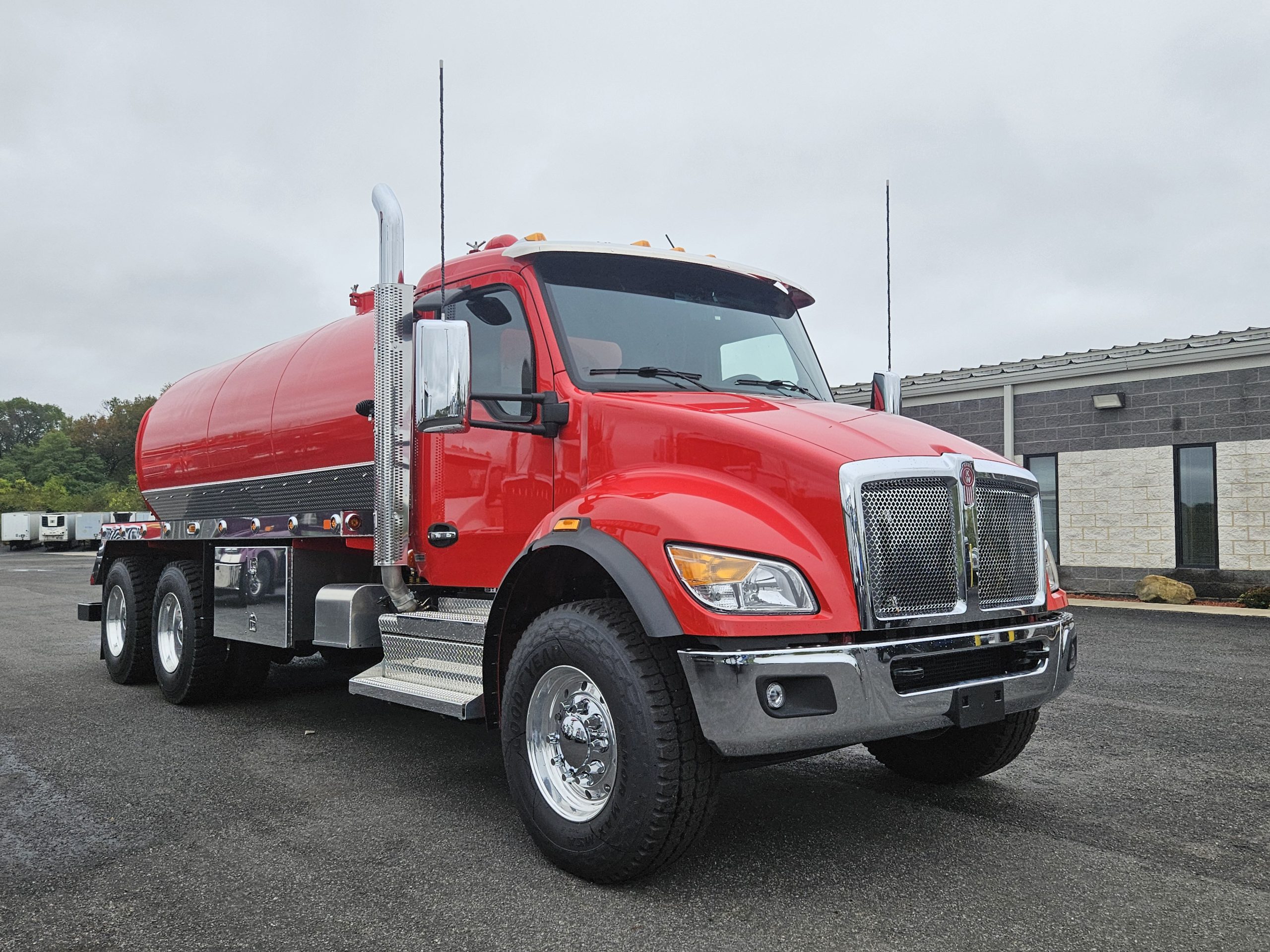 2024 KENWORTH T480 - image 3 of 6