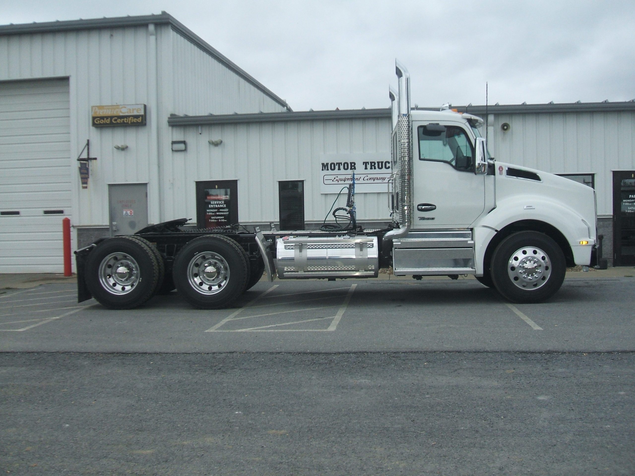 2025 KENWORTH T880 - image 5 of 6