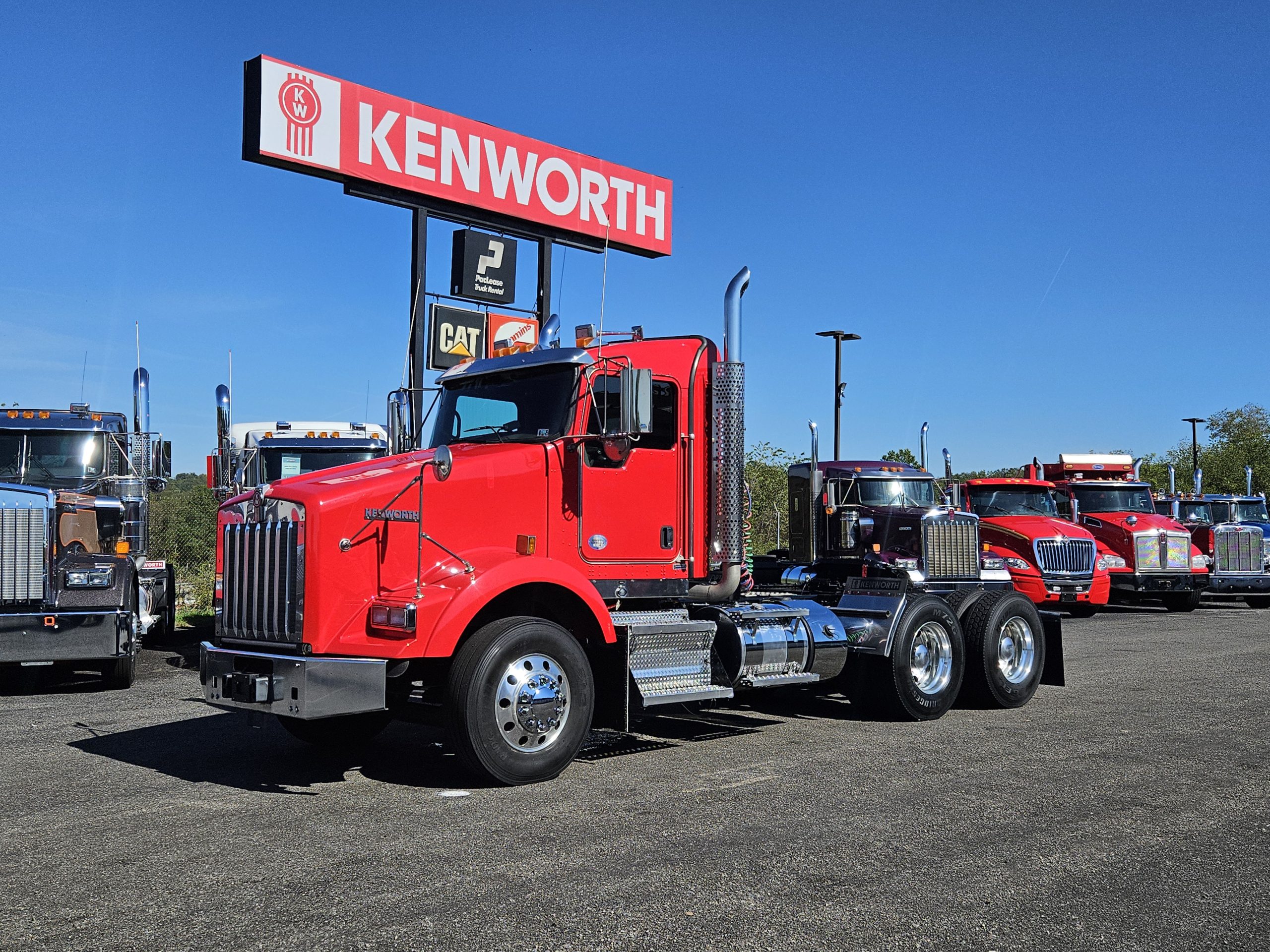 2019 KENWORTH T800 - image 1 of 6