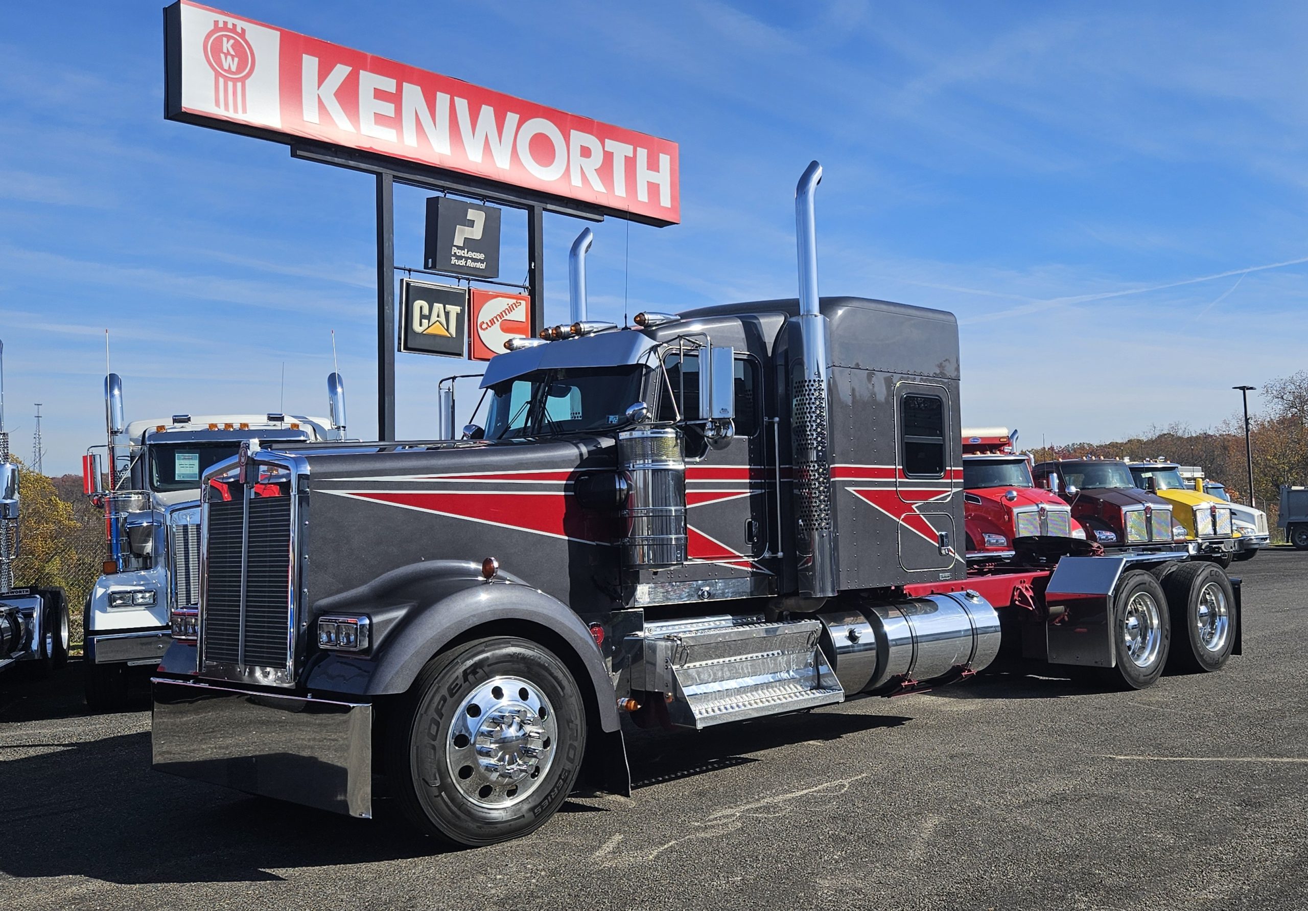 2021 KENWORTH W900L - image 1 of 6