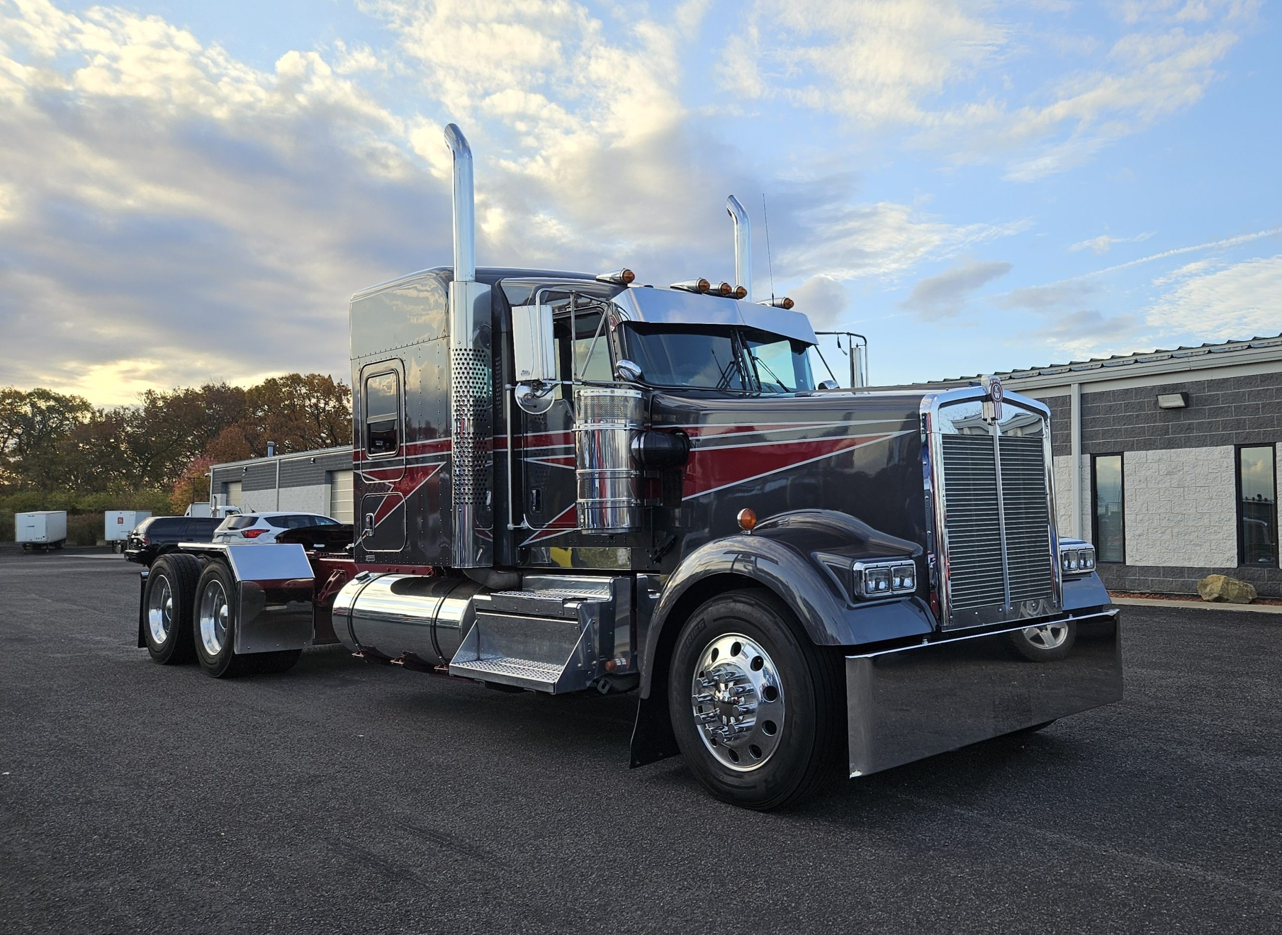 2021 KENWORTH W900L - image 3 of 6