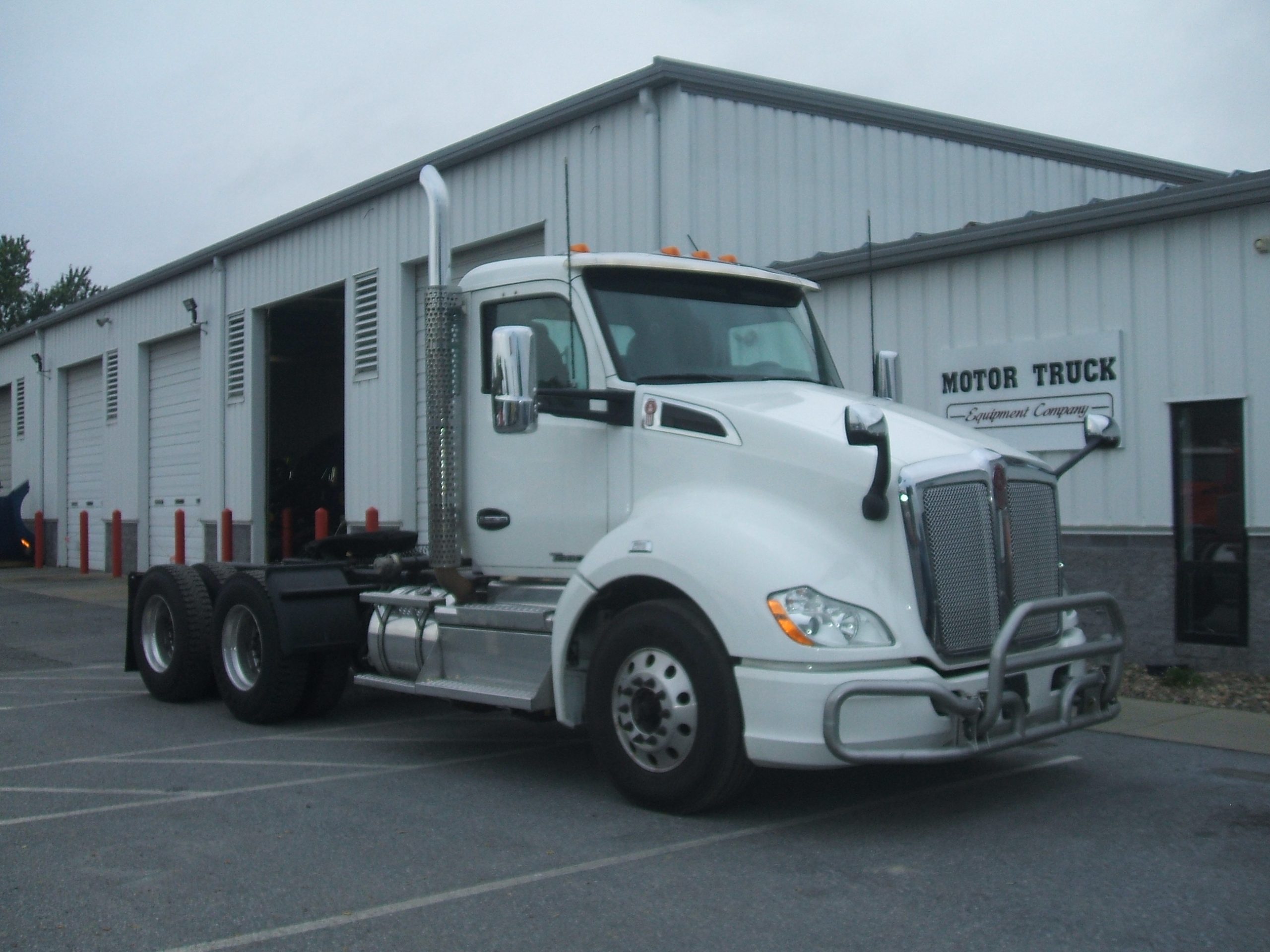 2019 KENWORTH T680 - image 3 of 6