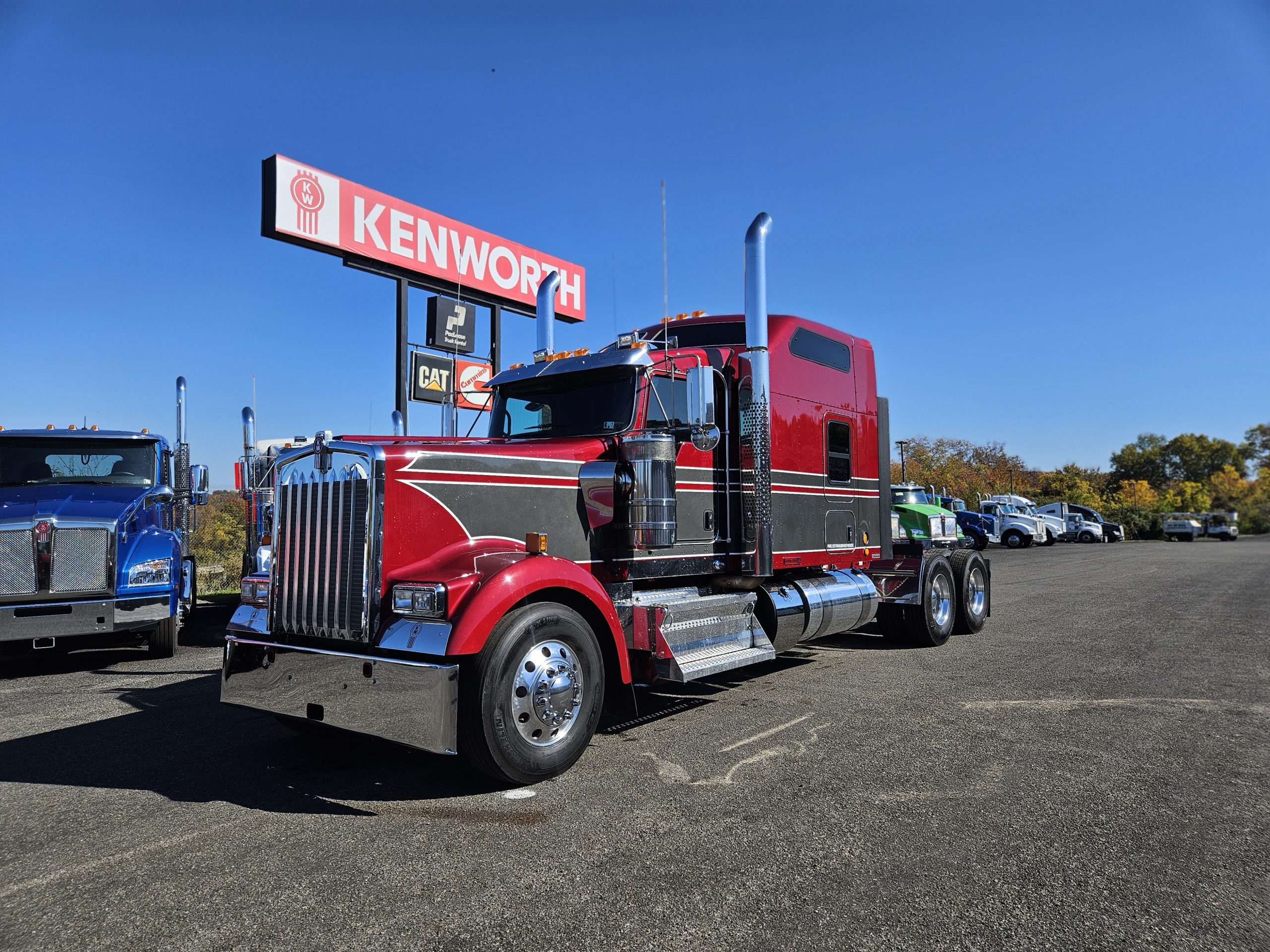 2024 KENWORTH W900L - image 1 of 6