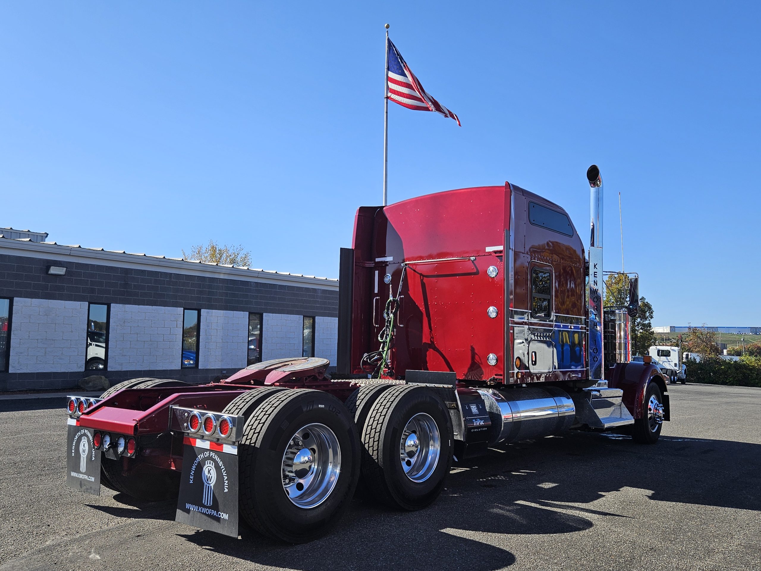 2024 KENWORTH W900L - image 4 of 6