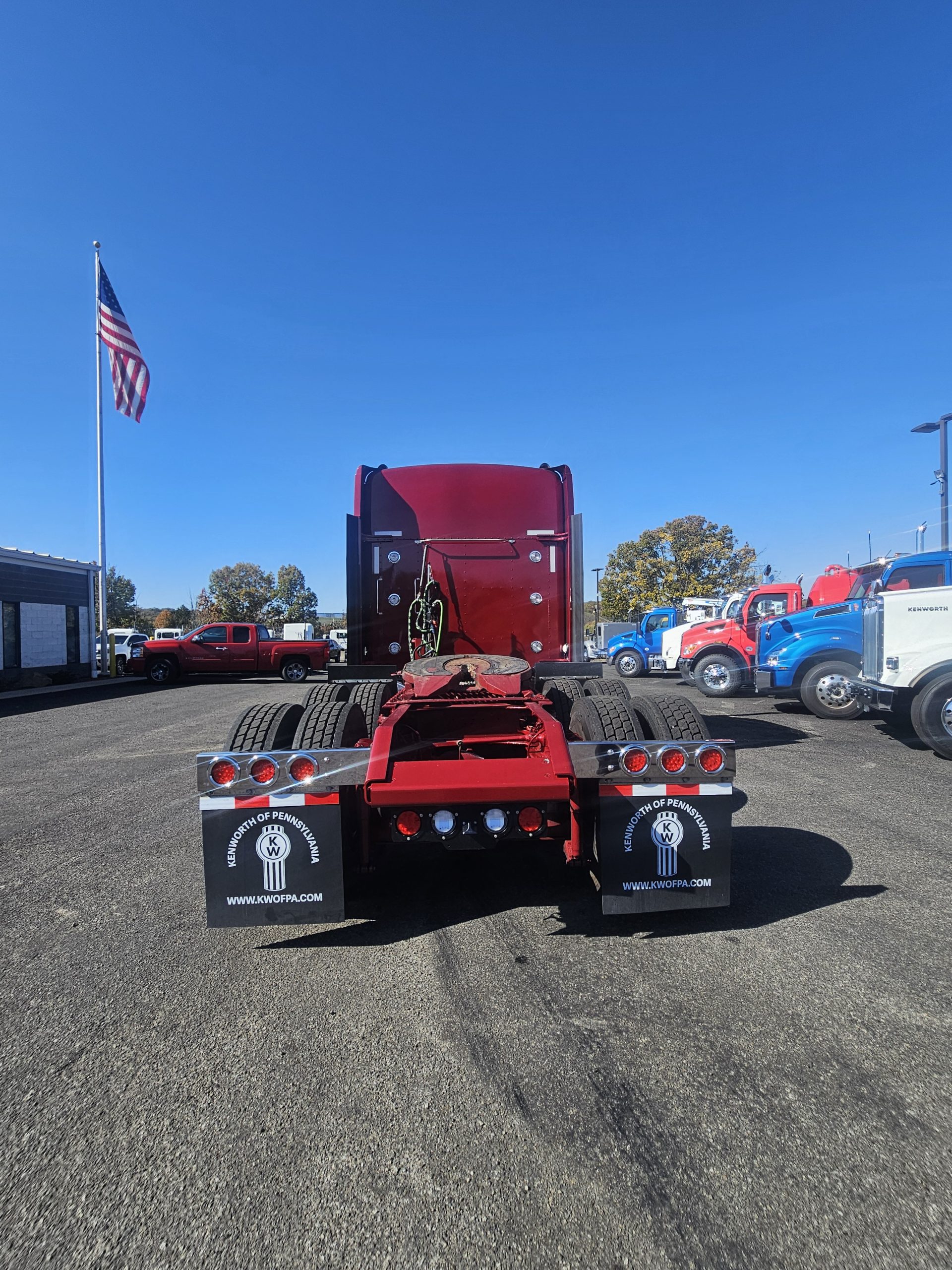 2024 KENWORTH W900L - image 5 of 6