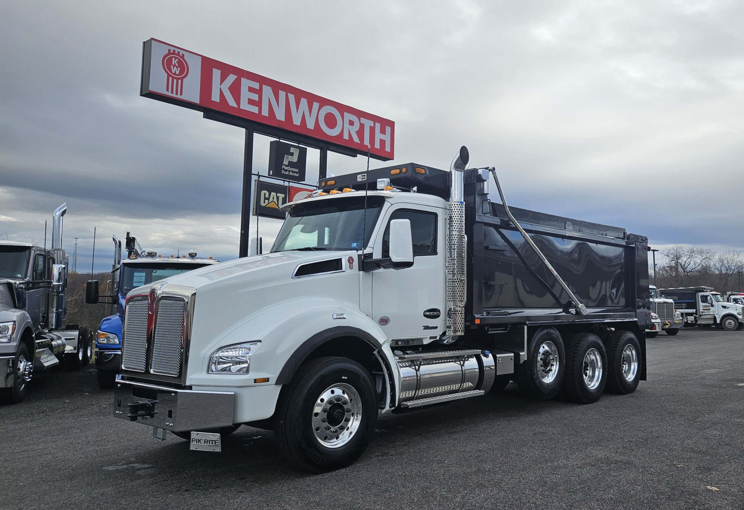 2025 KENWORTH T880 - image 1 of 6