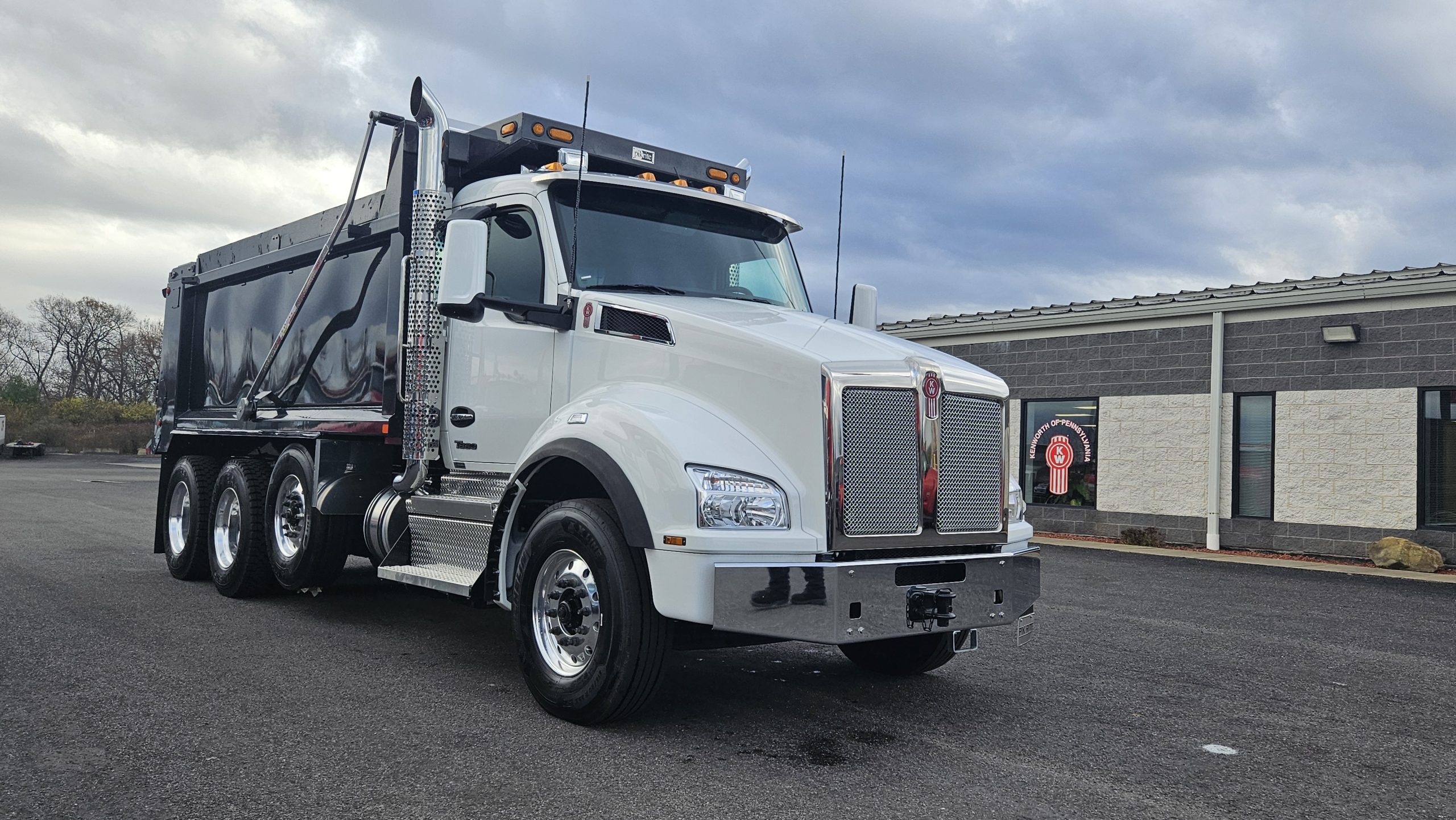 2025 KENWORTH T880 - image 3 of 6