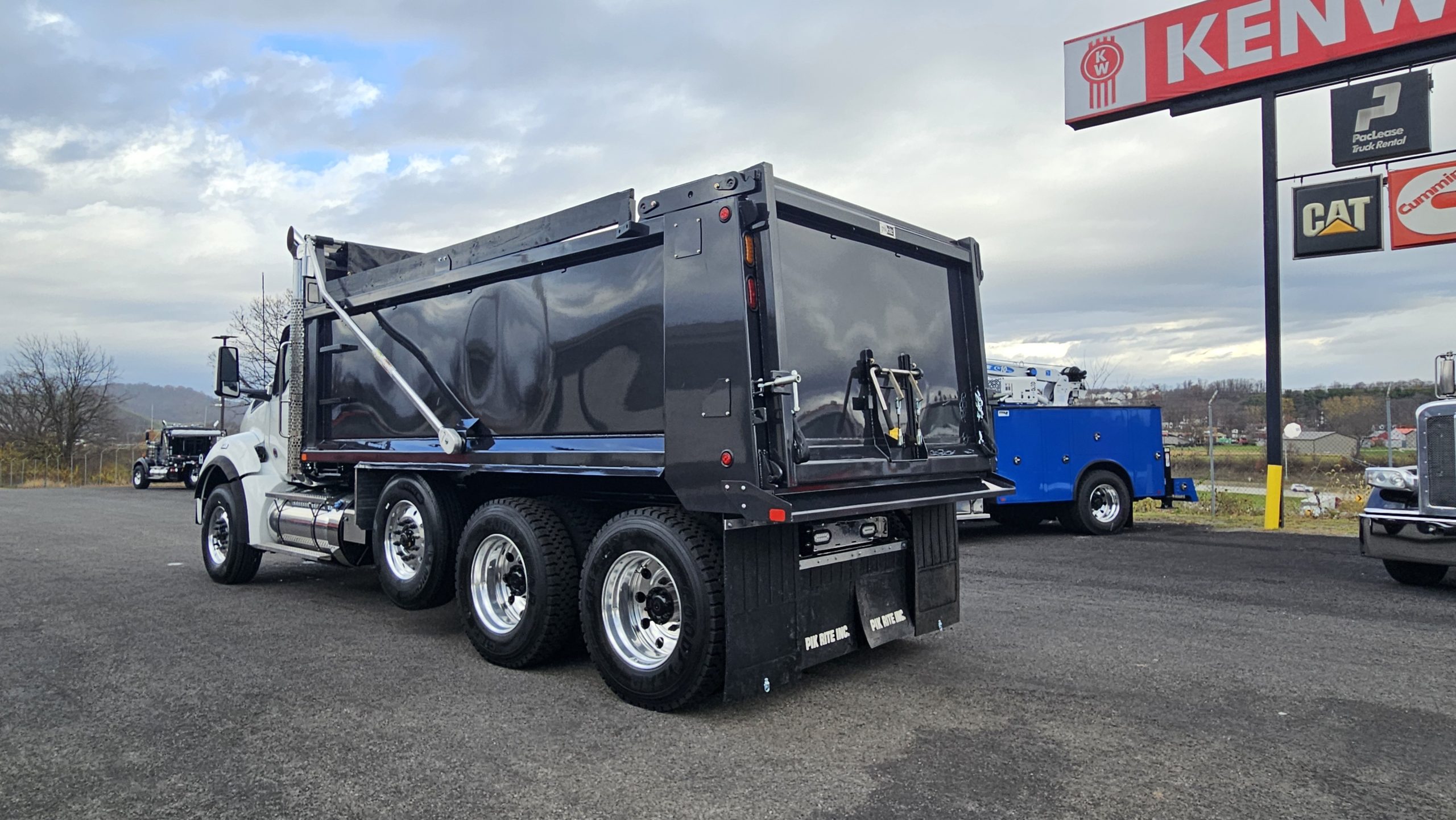 2025 KENWORTH T880 - image 6 of 6