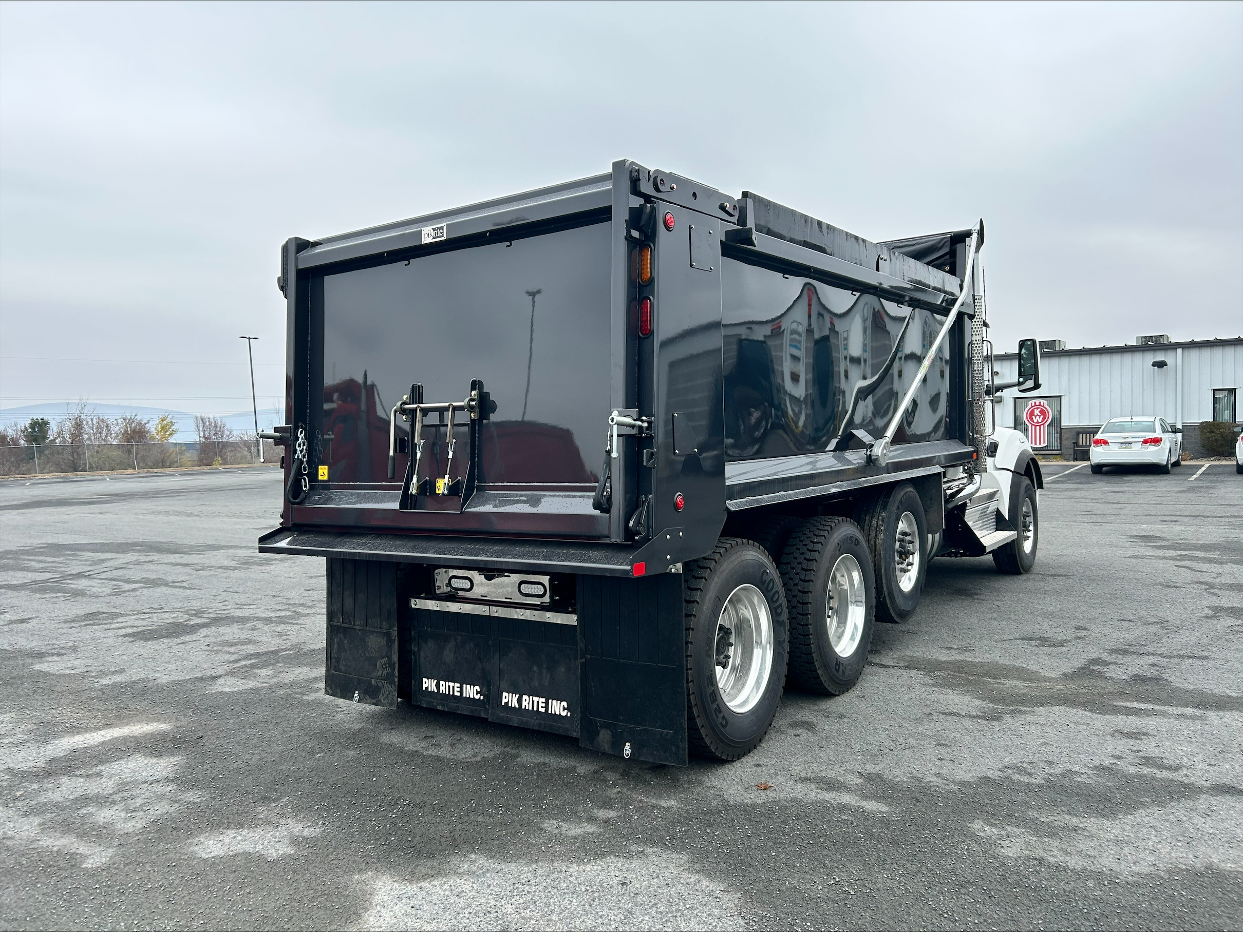 2025 KENWORTH T880 - image 3 of 6