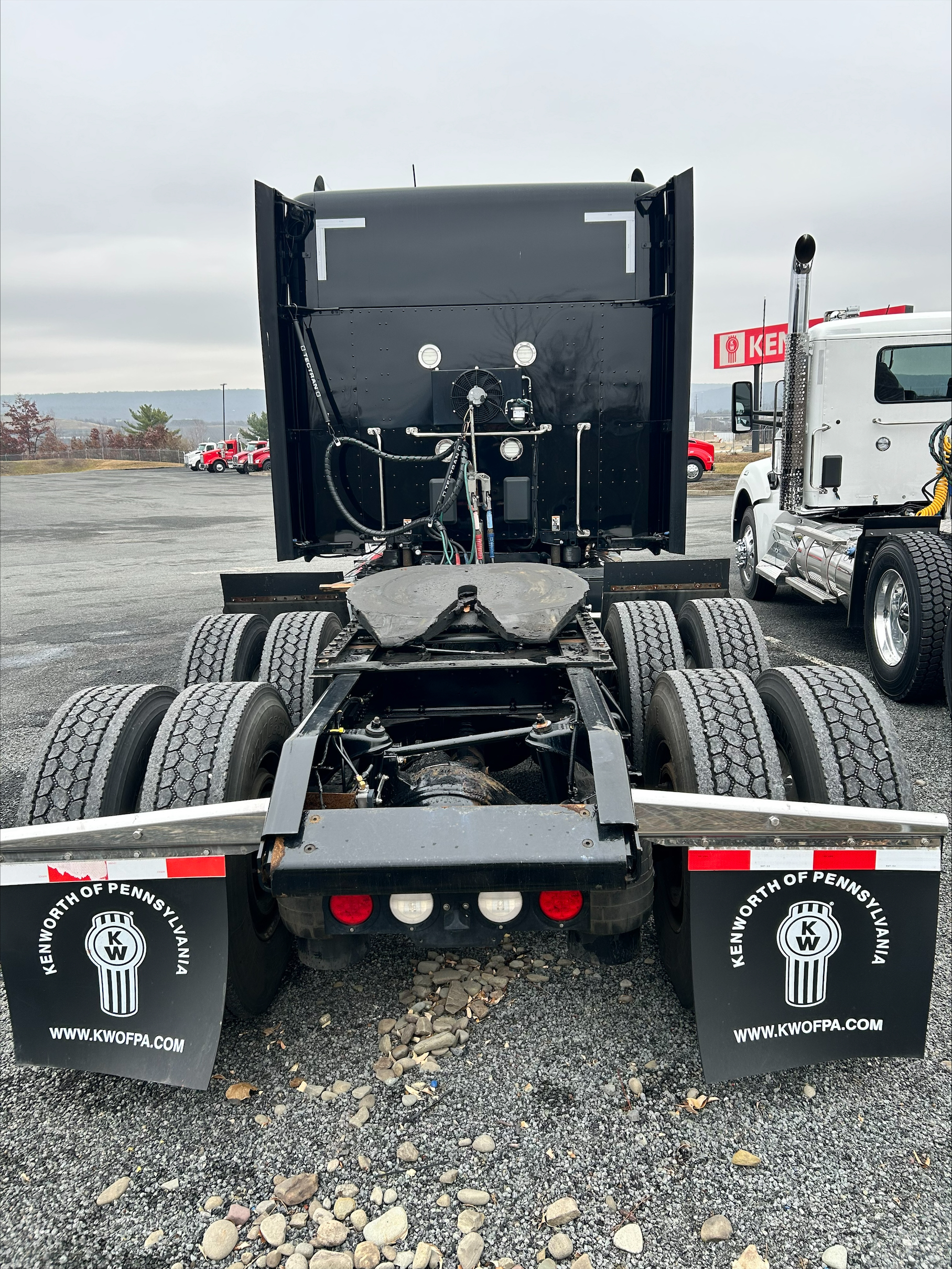 2025 KENWORTH T880 - image 5 of 6