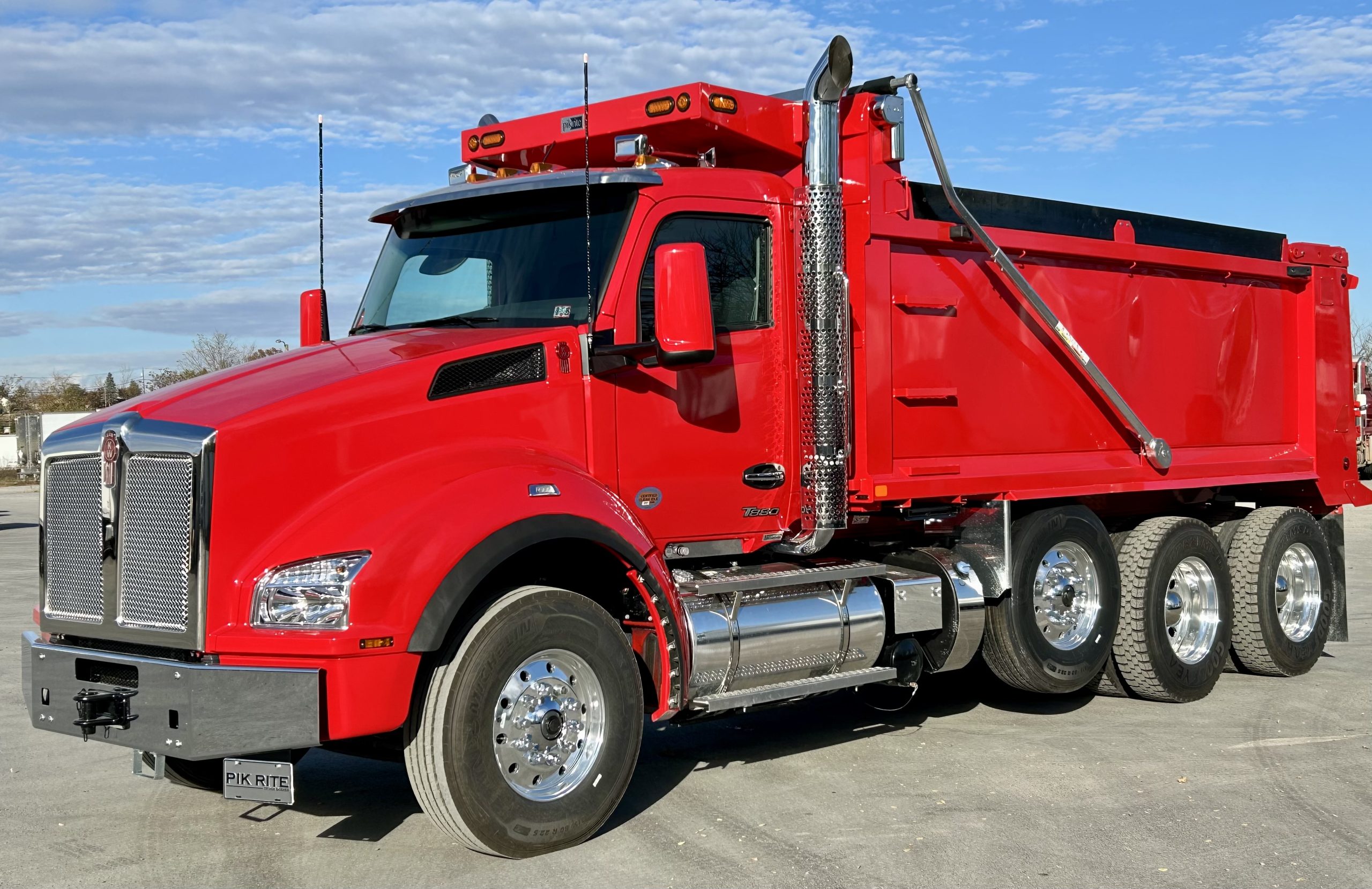 2025 KENWORTH T880 - image 1 of 6