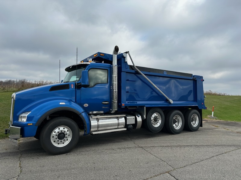 2025 KENWORTH T880 - image 2 of 6