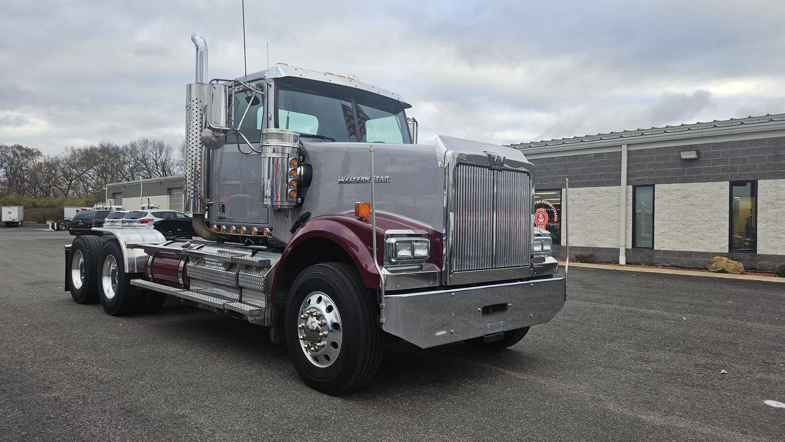 2020 WESTERN STAR 4900EX - image 3 of 6