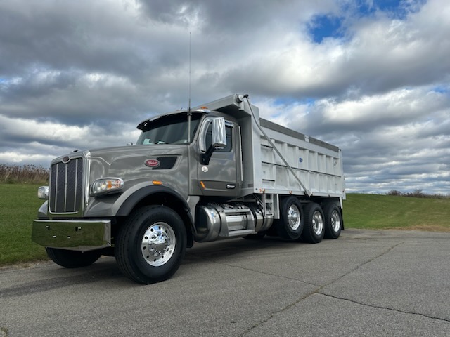 2019 PETERBILT 567 - image 2 of 6