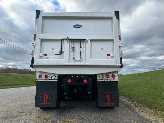 2019 PETERBILT 567 - image 5 of 6