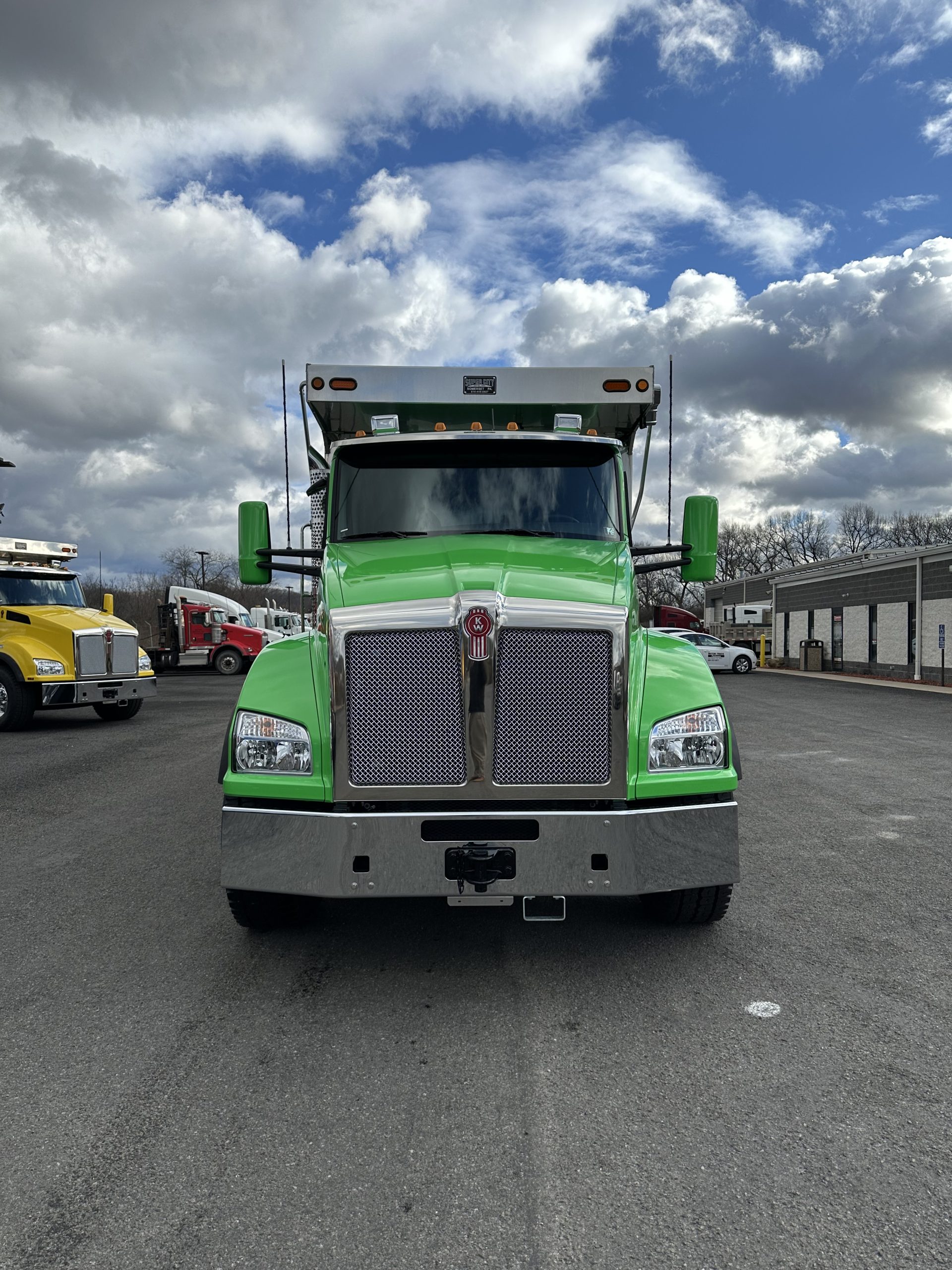 2025 KENWORTH T880 - image 2 of 6