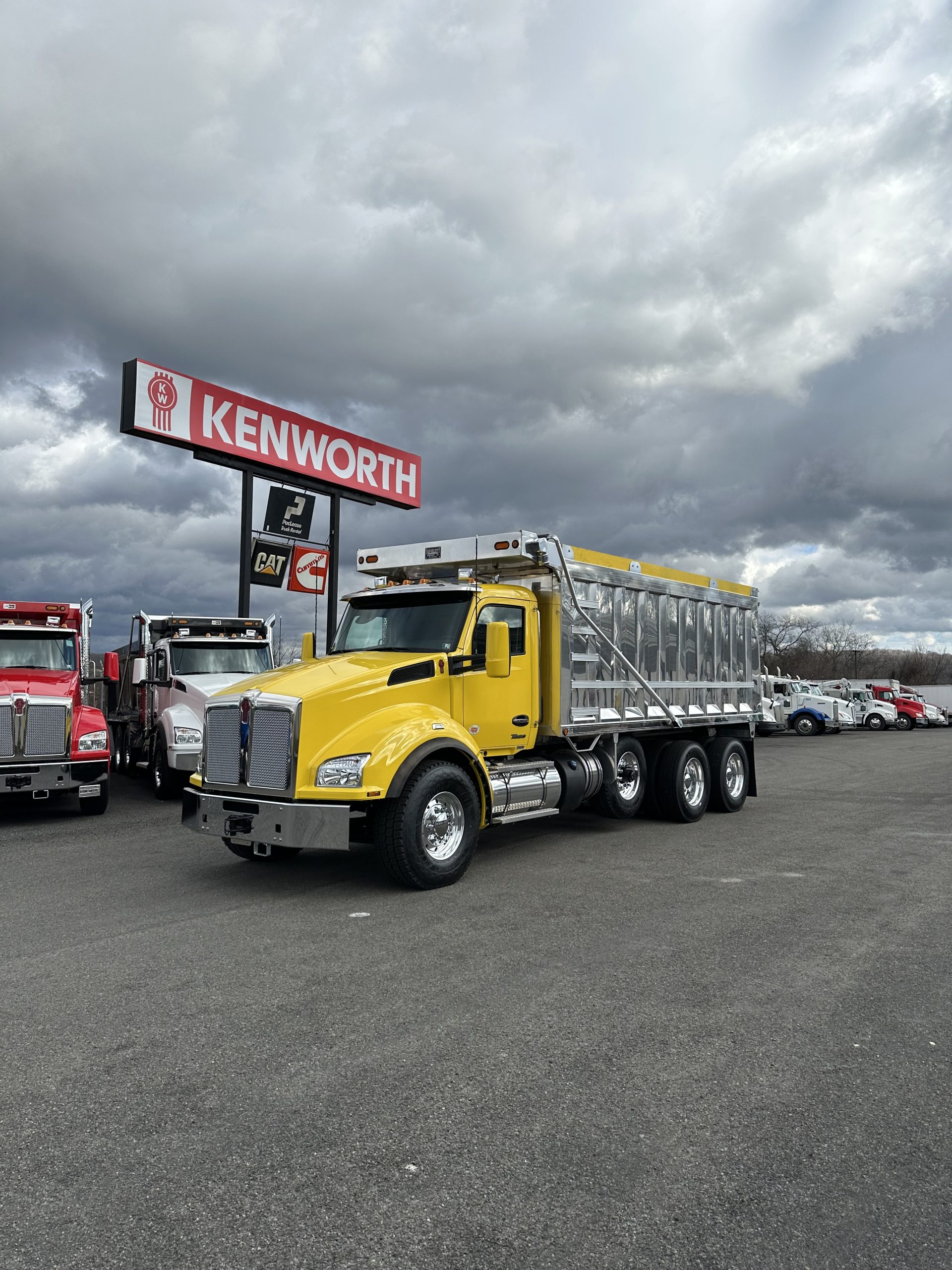 2025 KENWORTH T880 - image 1 of 6