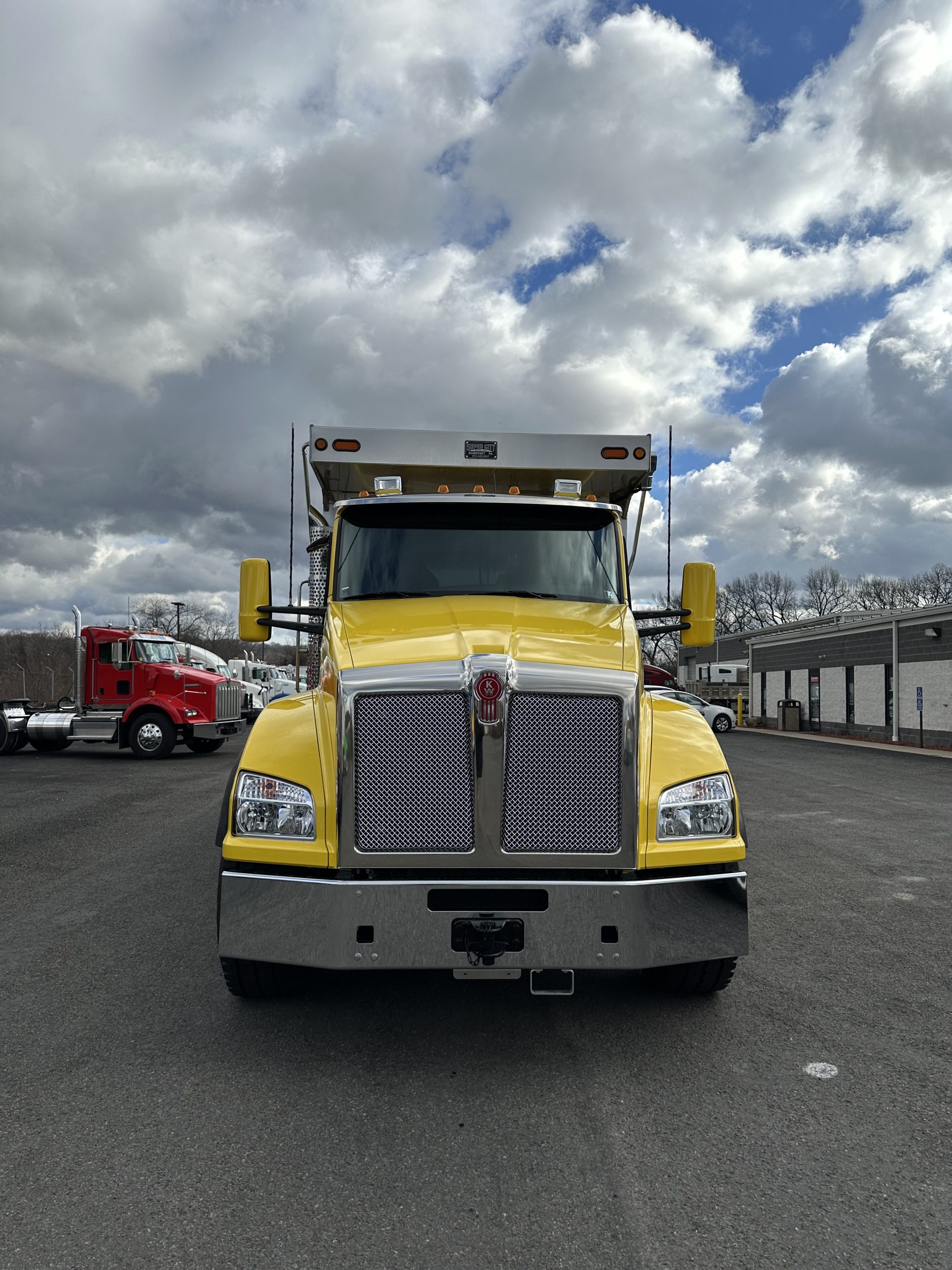 2025 KENWORTH T880 - image 2 of 6