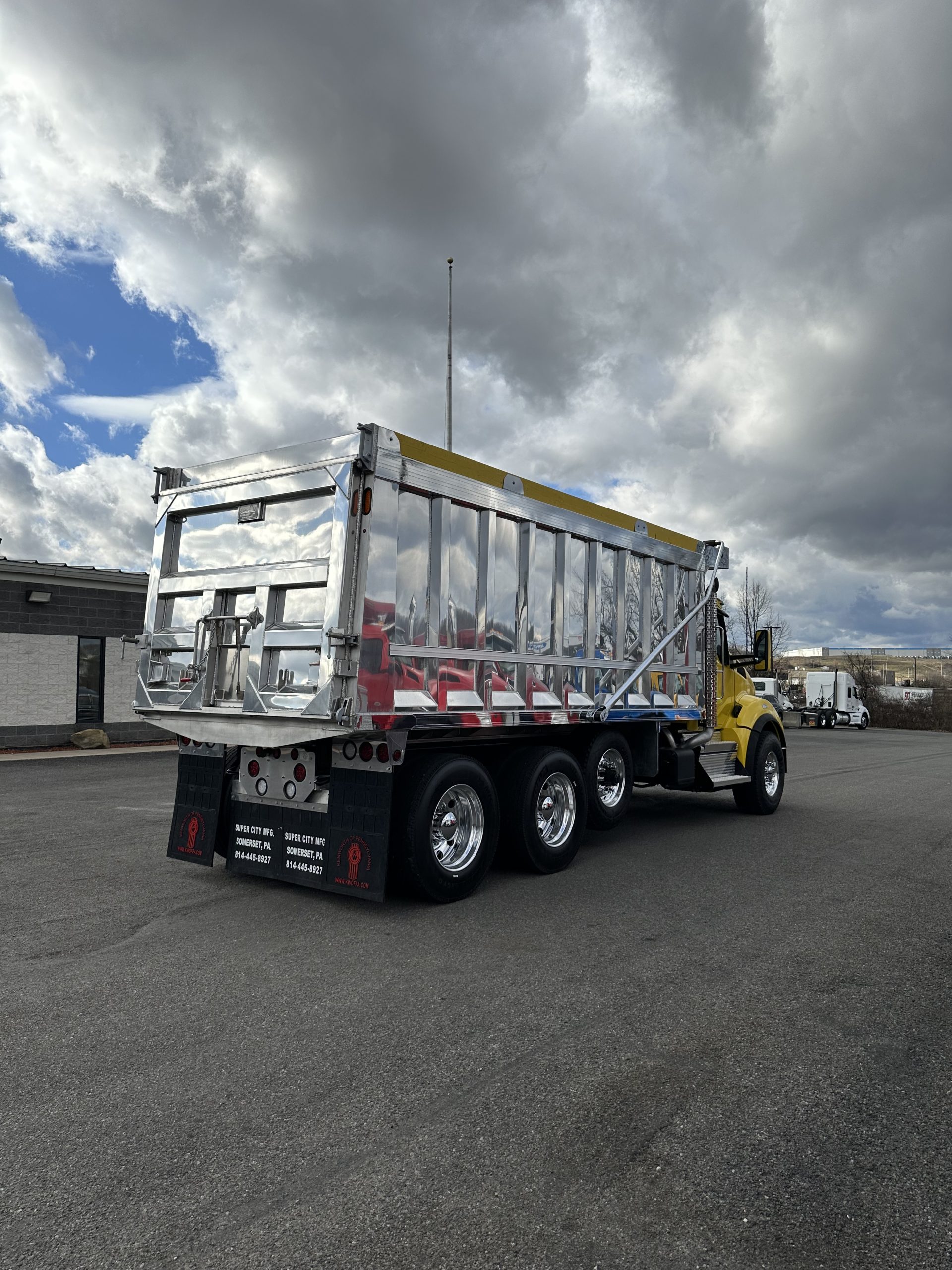 2025 KENWORTH T880 - image 6 of 6