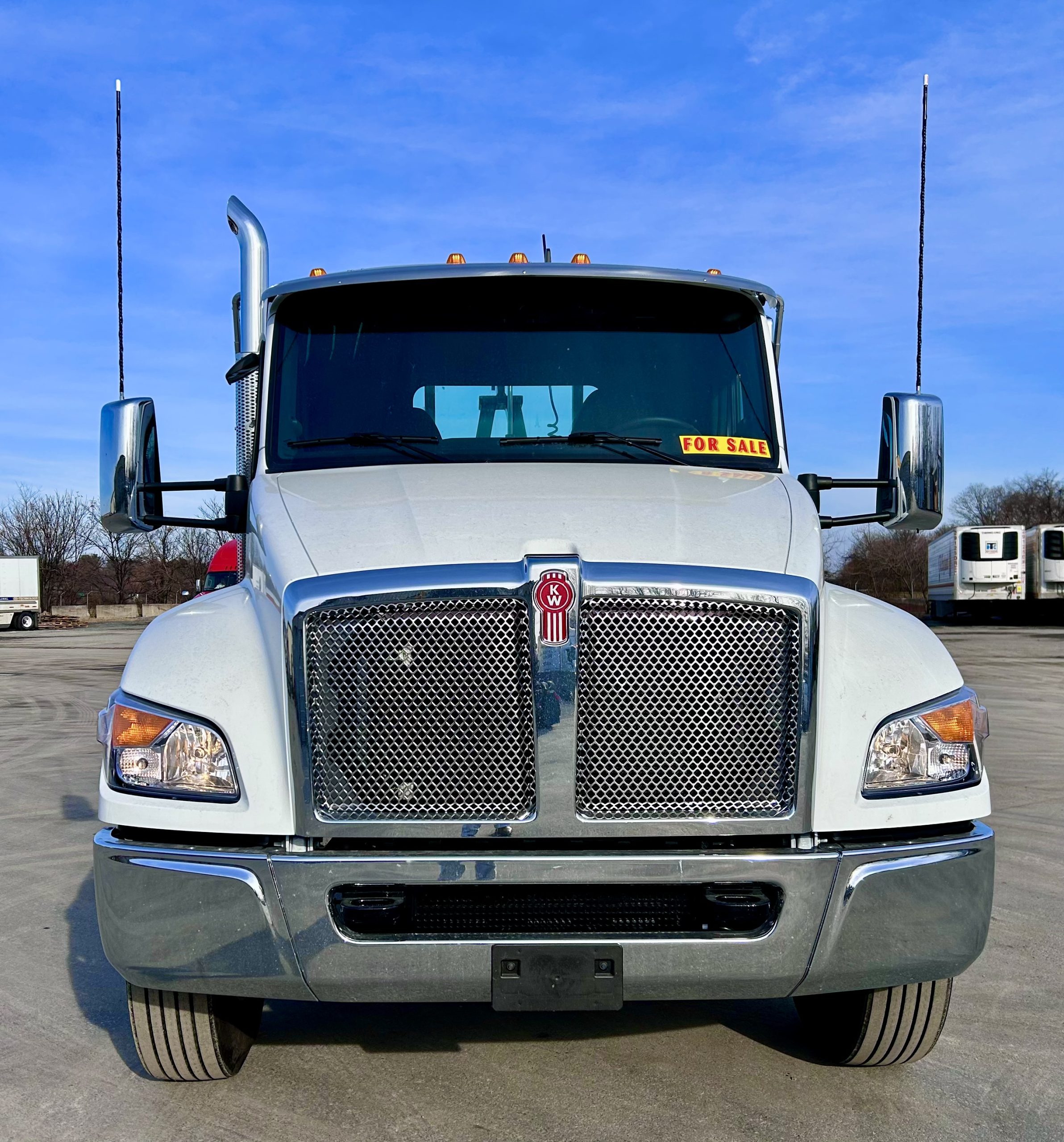 2025 KENWORTH T280 - image 2 of 6