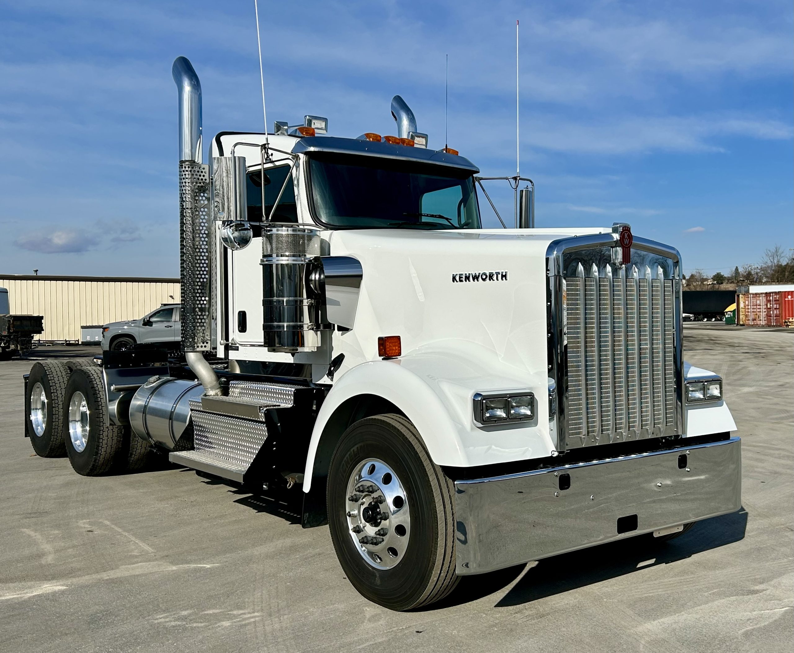 2026 KENWORTH W900L - image 2 of 6