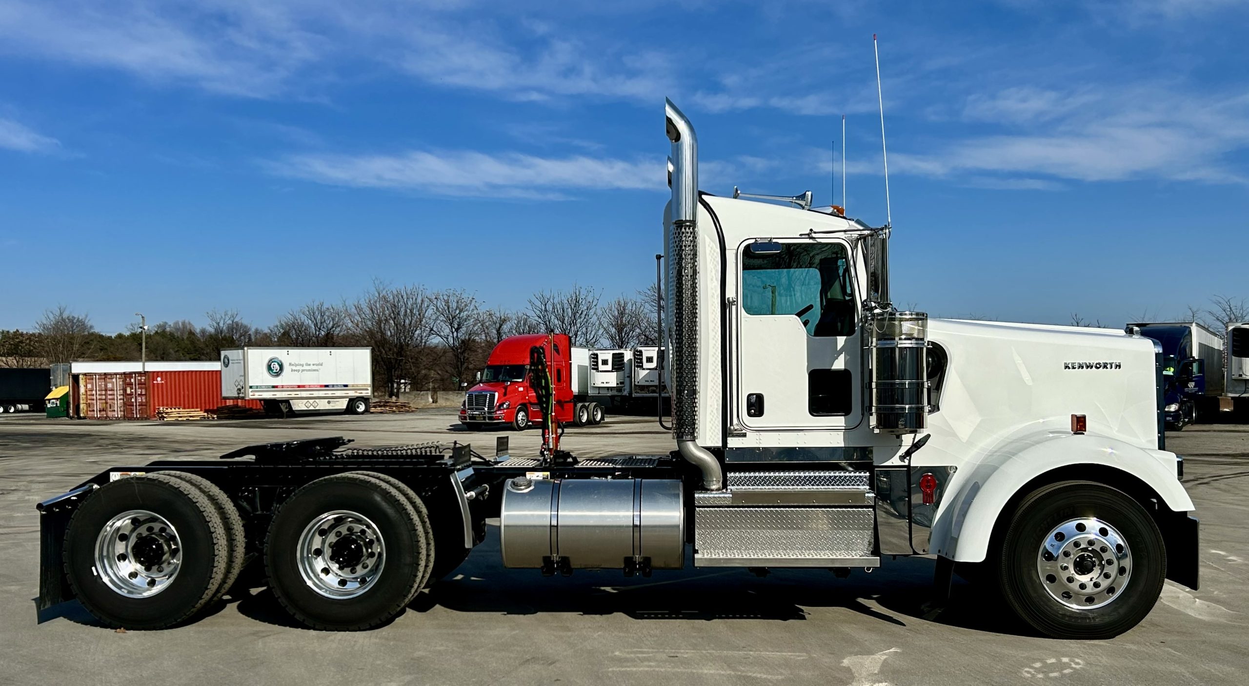 2026 KENWORTH W900L - image 3 of 6