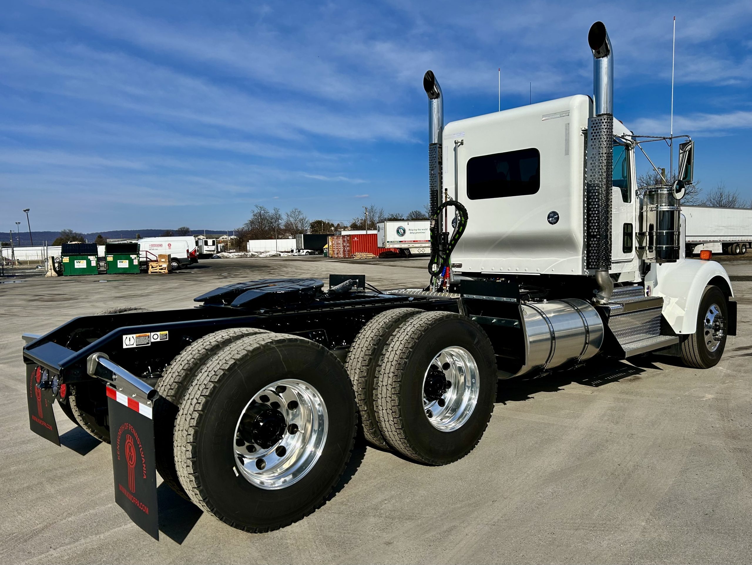 2026 KENWORTH W900L - image 4 of 6