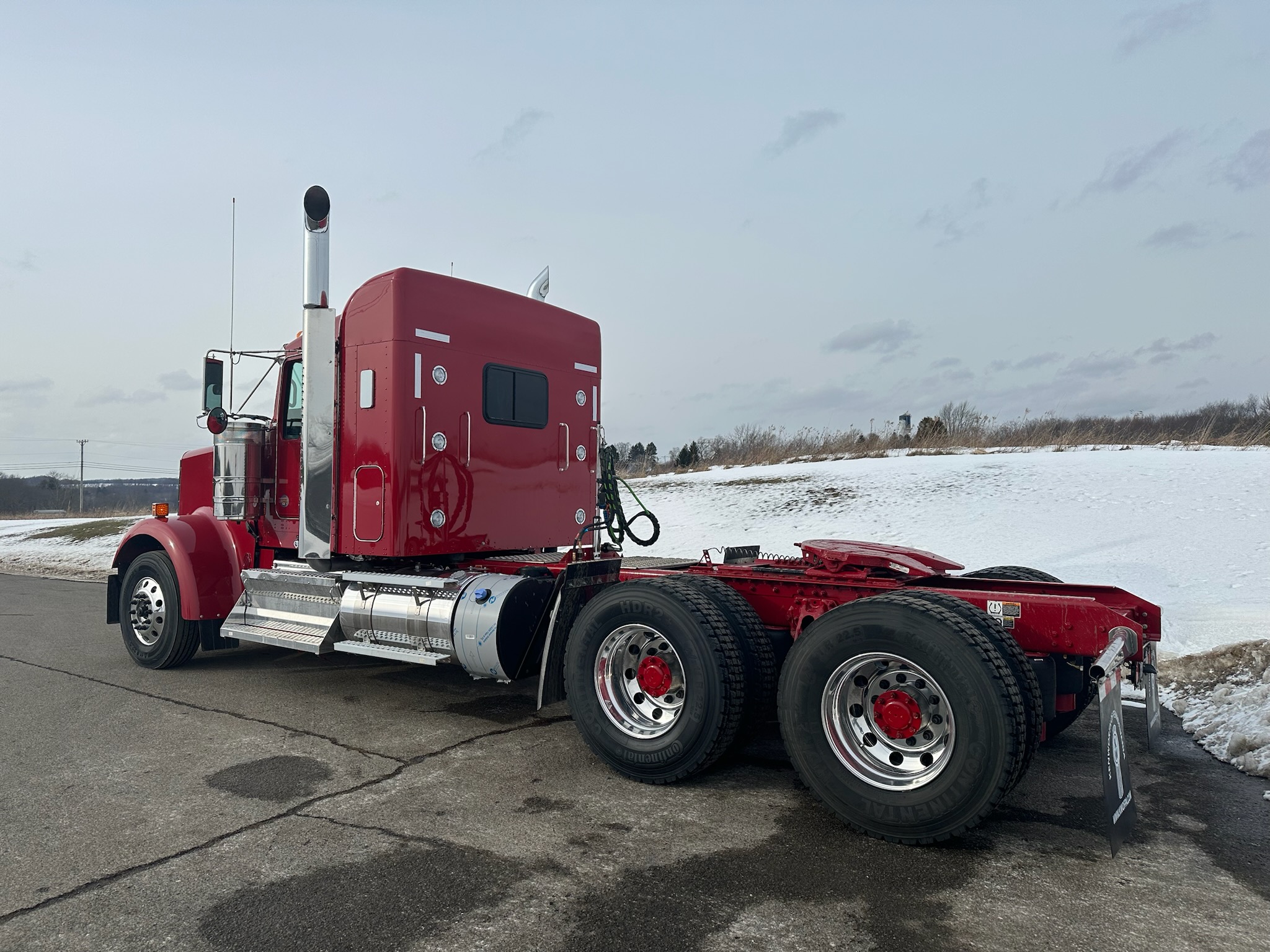 2026 KENWORTH W900L - image 4 of 6