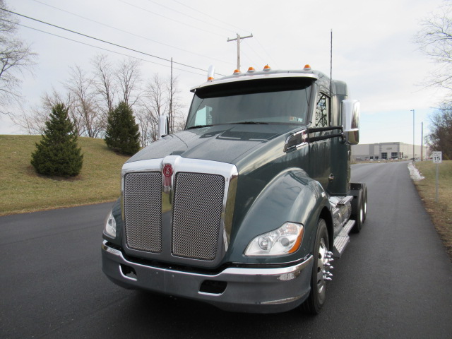 2019 KENWORTH T680 - image 2 of 6