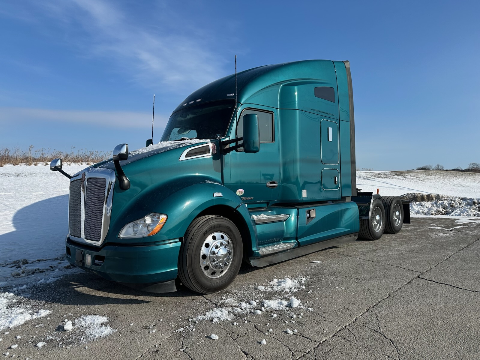 2020 KENWORTH T680 - image 2 of 6