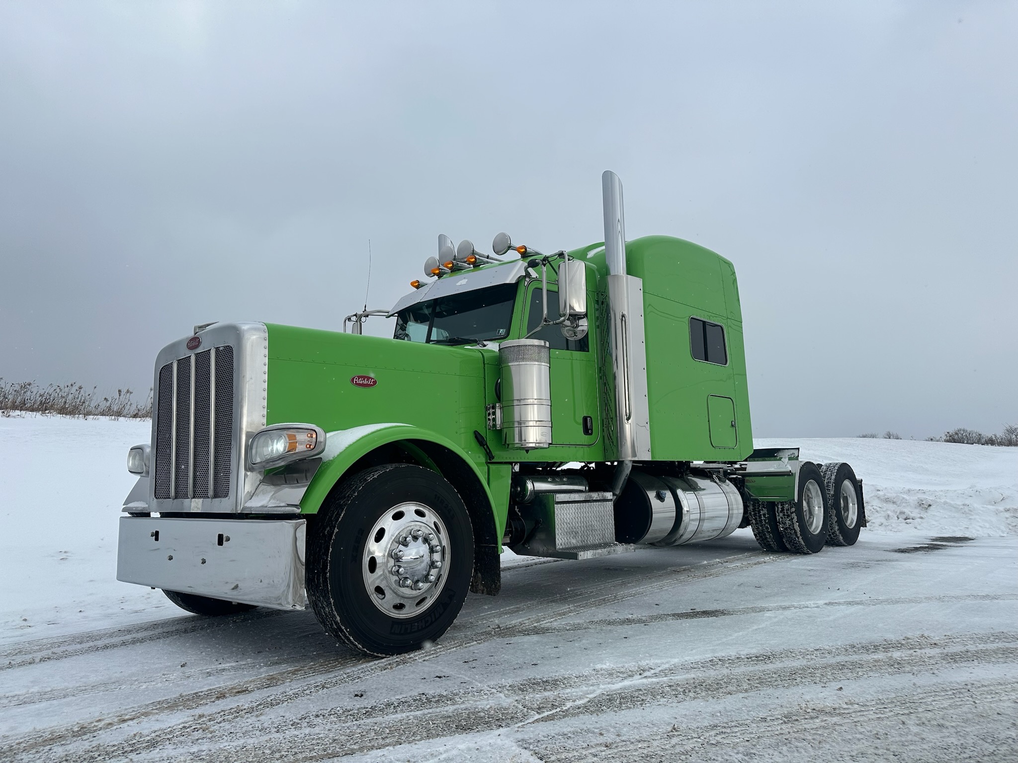 2018 PETERBILT 389 - image 2 of 6